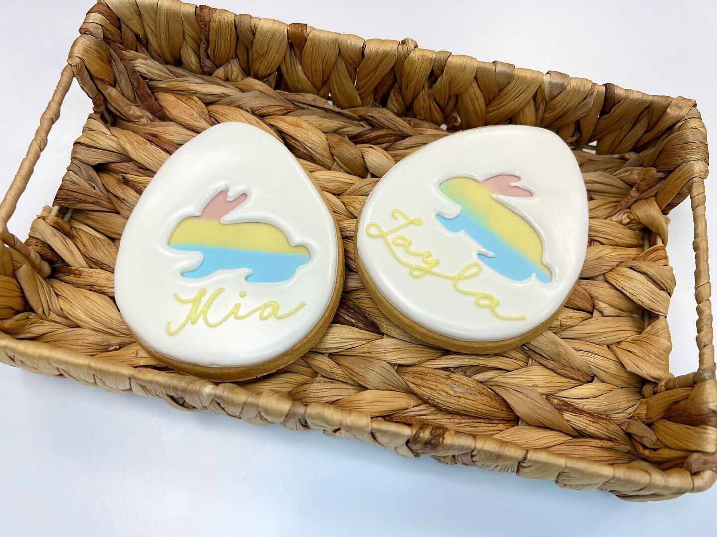 The sweetest custom cookie for Easter! Think table setting, Easter baskets, teachers and much more! Order on our website today!

#easter #eastertablesetting #eastertable #cookies #customcookie #buffalo #buffalony #thingstodoinbuffalo #cute