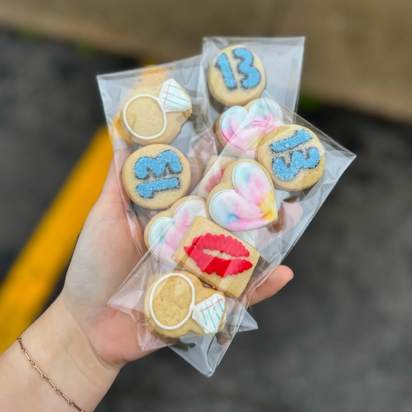 We're stocked with Swiftie cookies today🤍
Open 8am-5pm today 

#swiftie #taylorswift #erastour #erastouroutfit #buffalo #buffalony