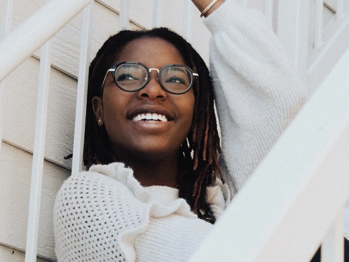 Teeth Whitening vs. Internal Bleaching
