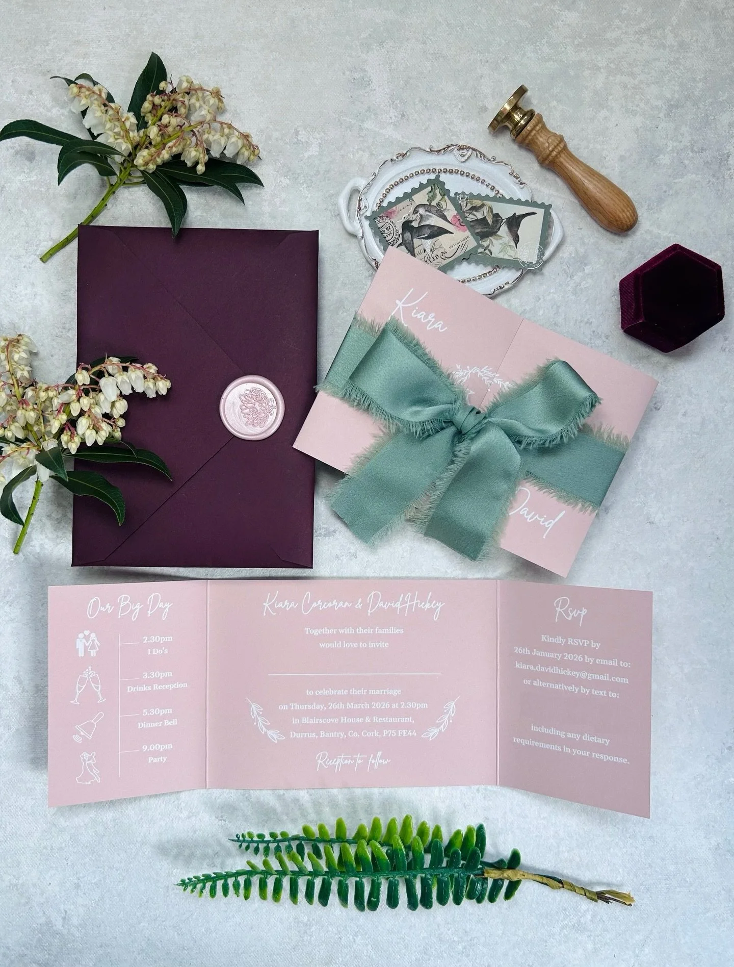 Kiara and David were married one week today at the picturesque west Cork location @blairscove surrounded by their family and friends as they exchanged vows to each other with their wedding reception to follow. 

This couple chose a Blush gatefold inv
