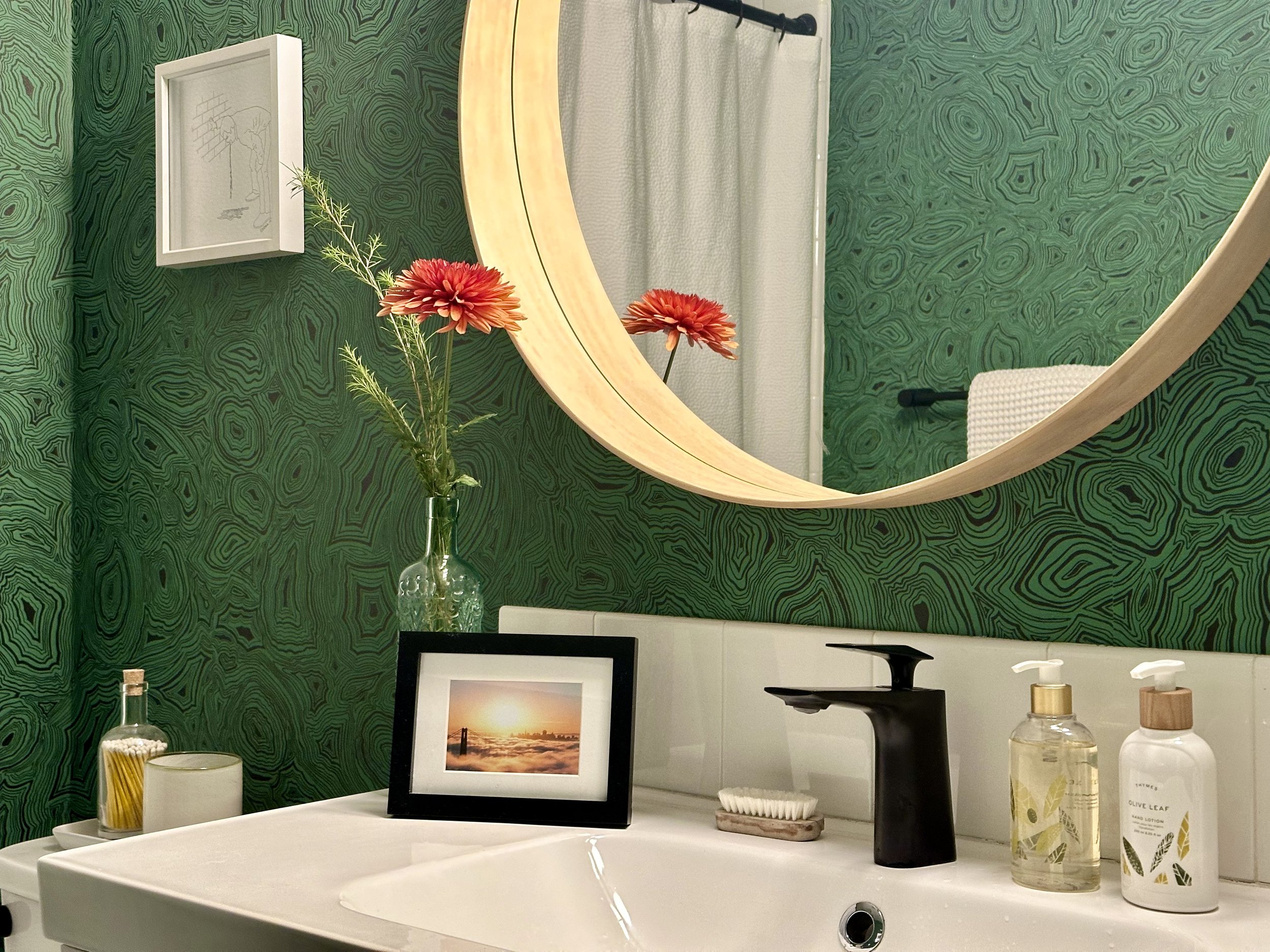 oakland_bath_upstairs_3.jpg