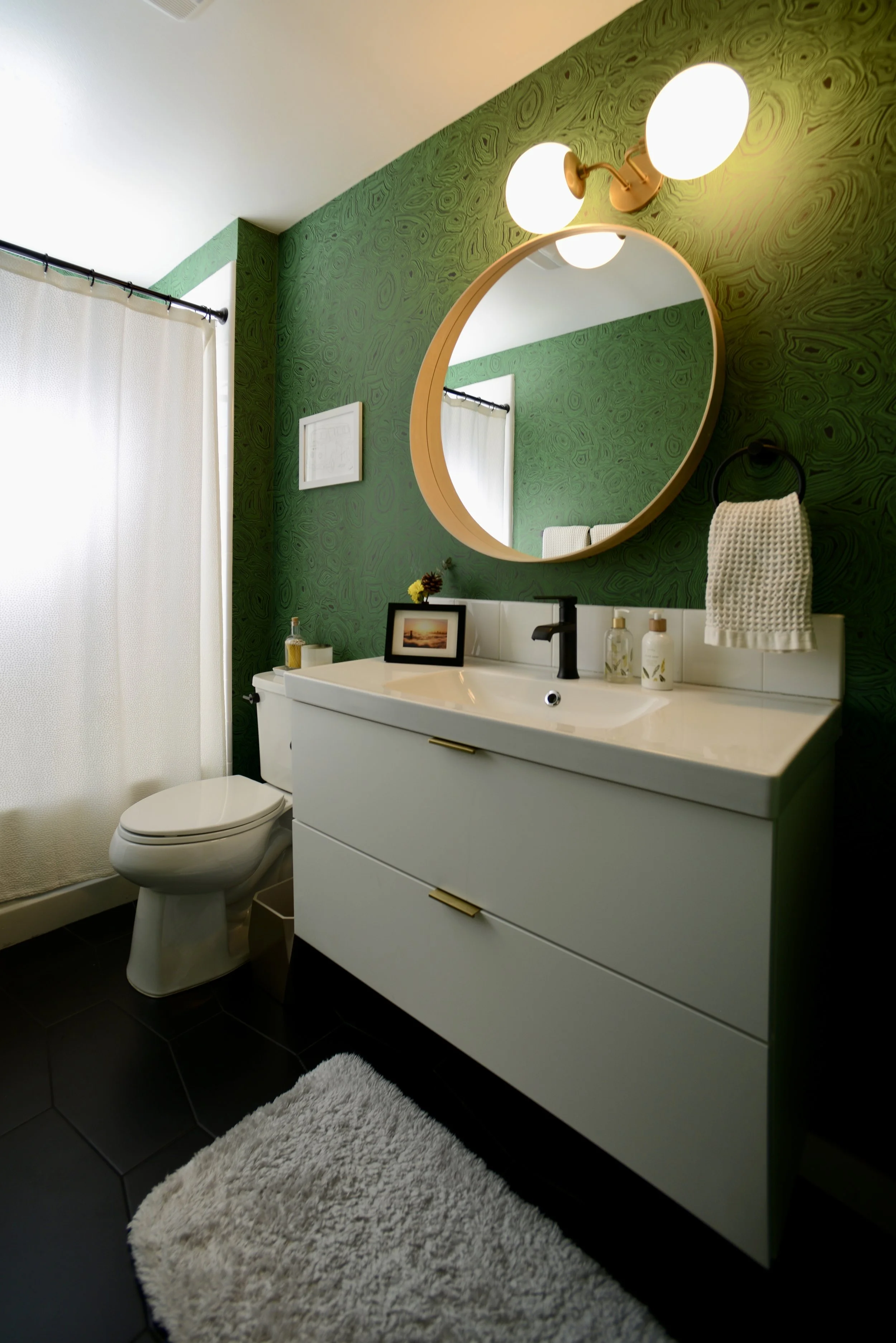 oakland_bath_upstairs_1.jpg
