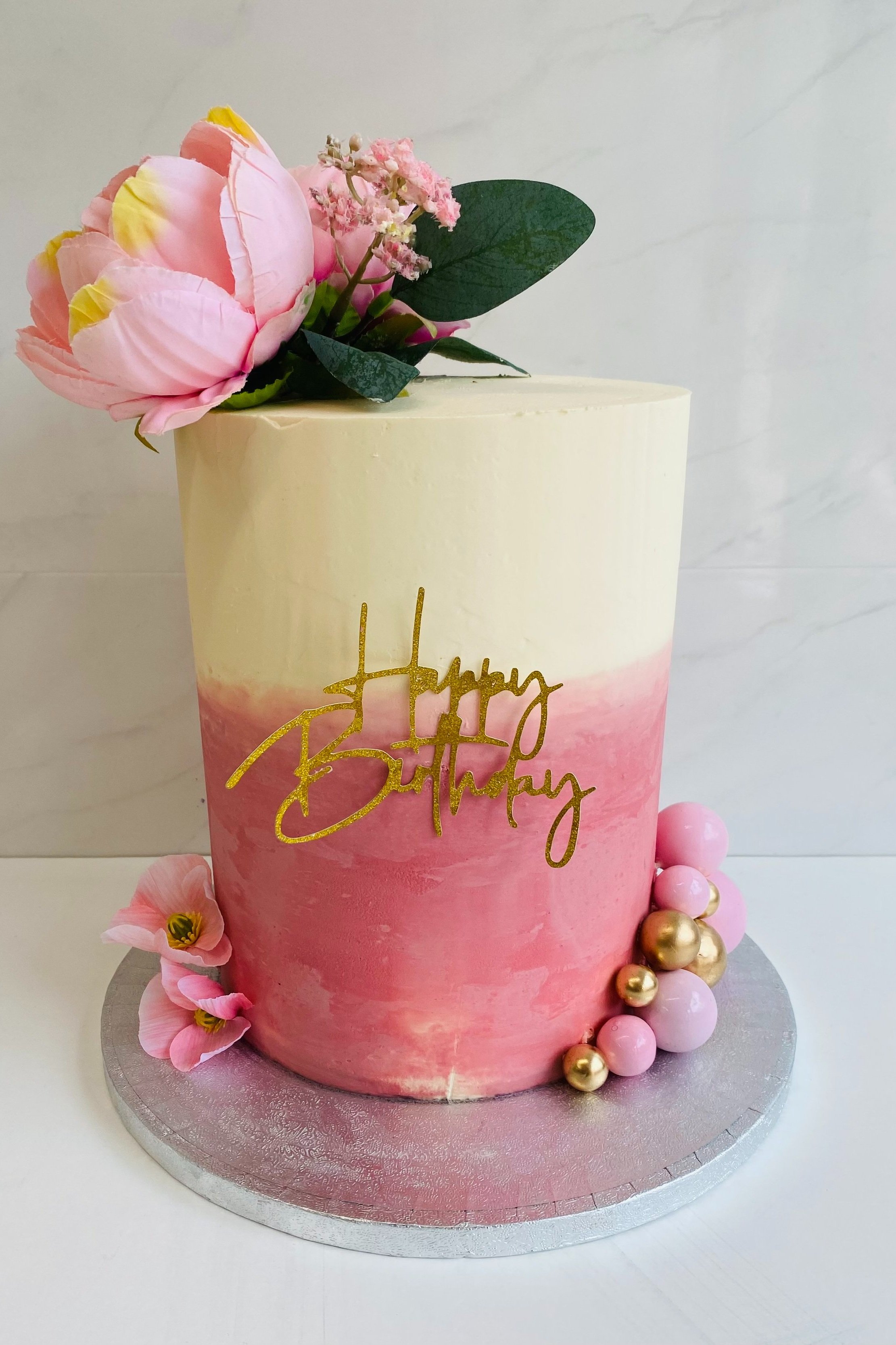 Marble+Pink+Cake+with+Flowers.jpg