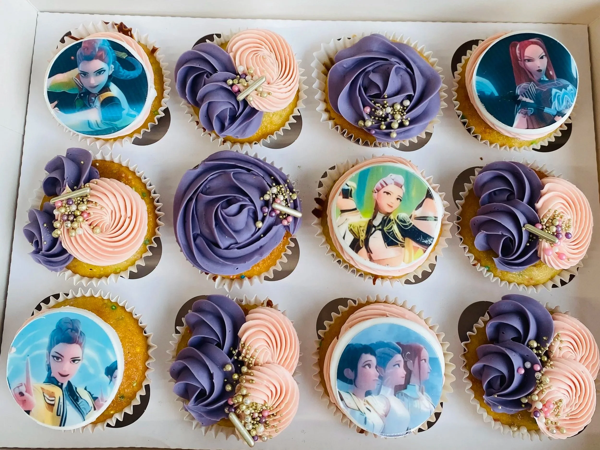 K-pop Hunter Character-Themed Cupcake Box