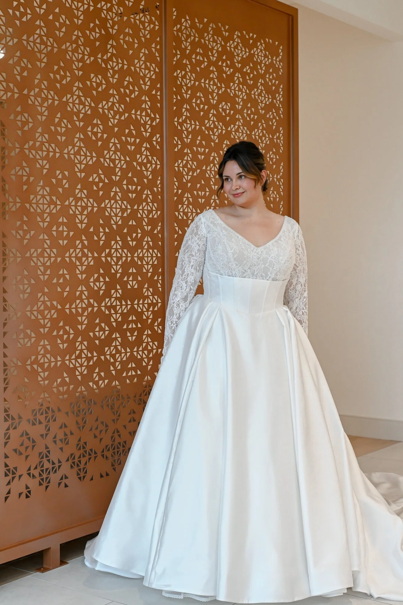 Curve-Couture-Bridal-Plus-Size-Wedding-Dresses-Glam-Tatiana.jpg
