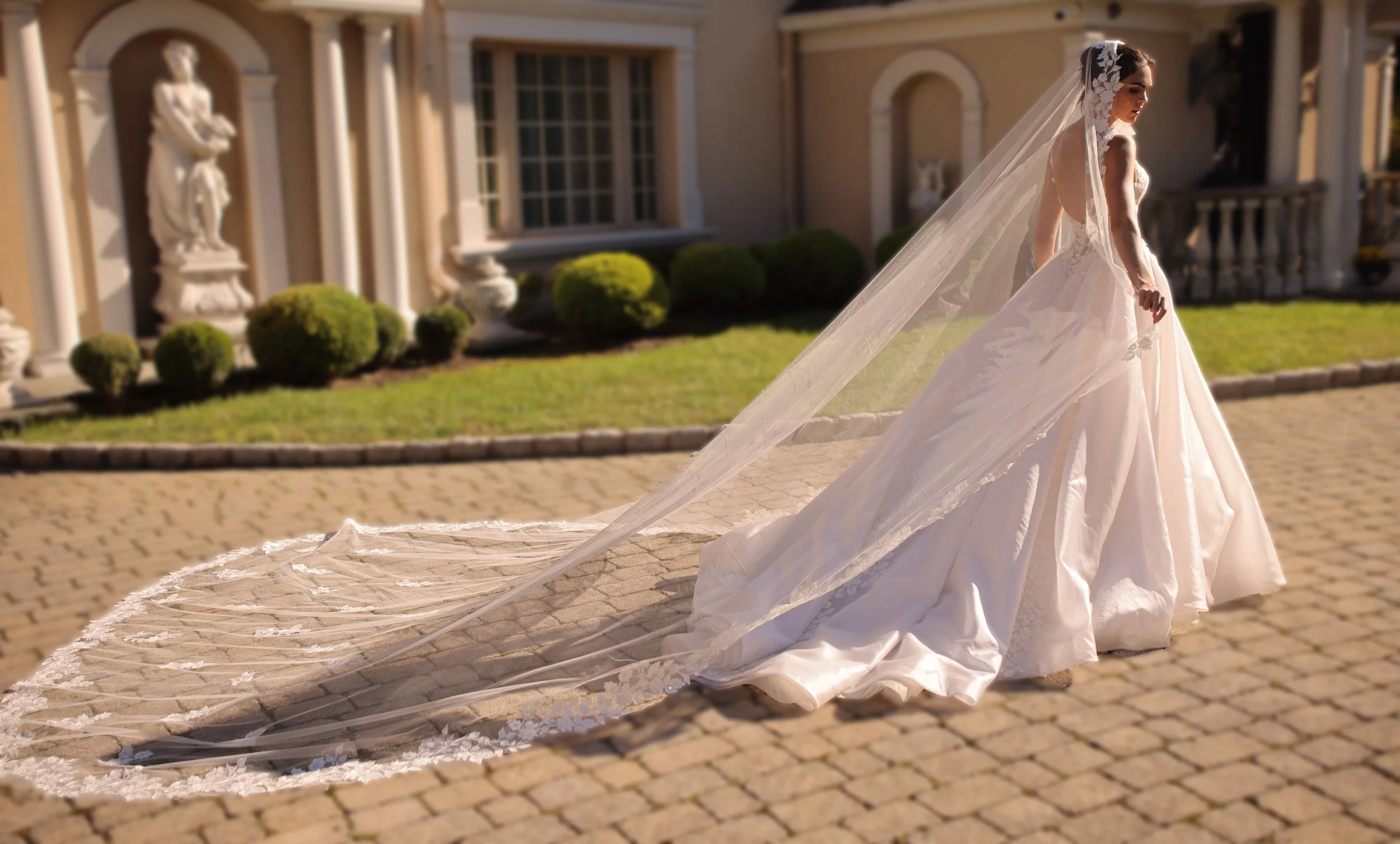 Style 1722 Side Veil.jpg