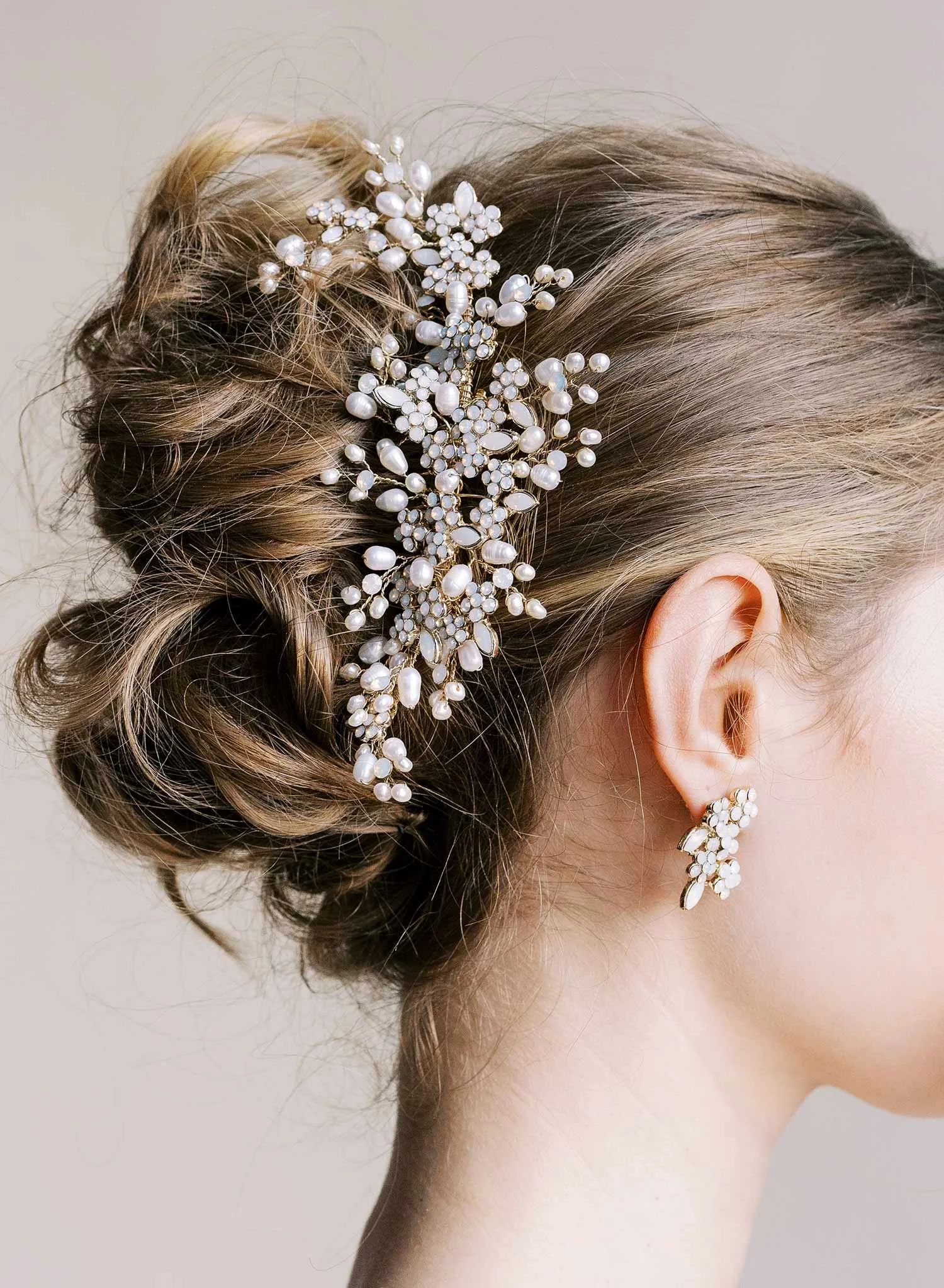 2516-freshwater-pearl-babys-breath-opal-crystal-hair-comb-wedding-twigsandhoney-e-MAIN.jpg