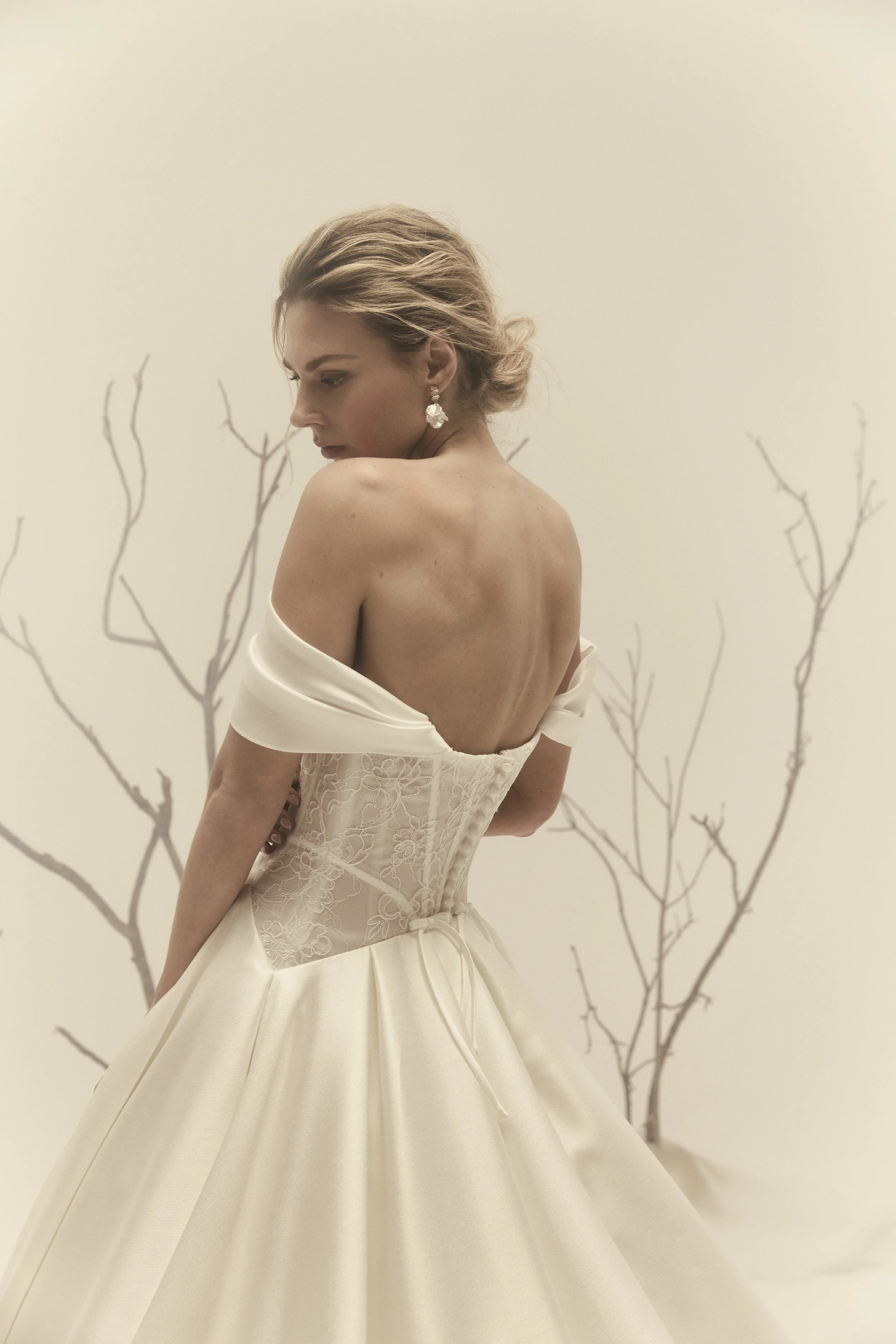26_0603_ANNARITA-Bridal-FW27_6770.jpg