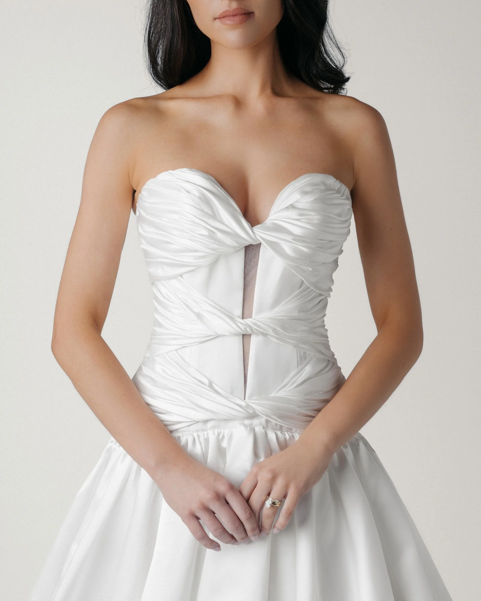 SamanthaWood_Designer_The_One_Bridal_Gown_closeup_MelangeDeBlanc.jpg