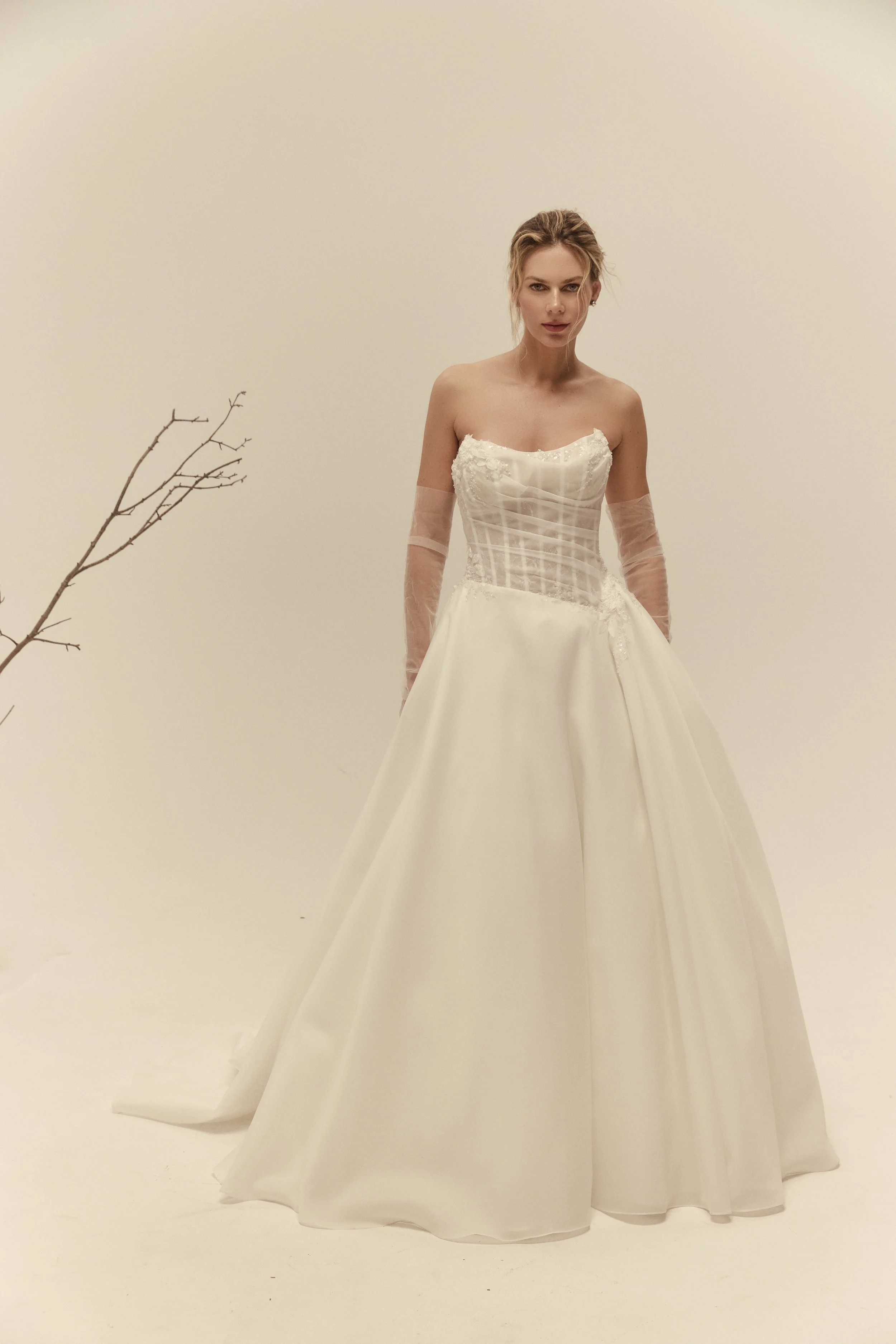 26_0603_ANNARITA-Bridal-FW27_8247.jpg