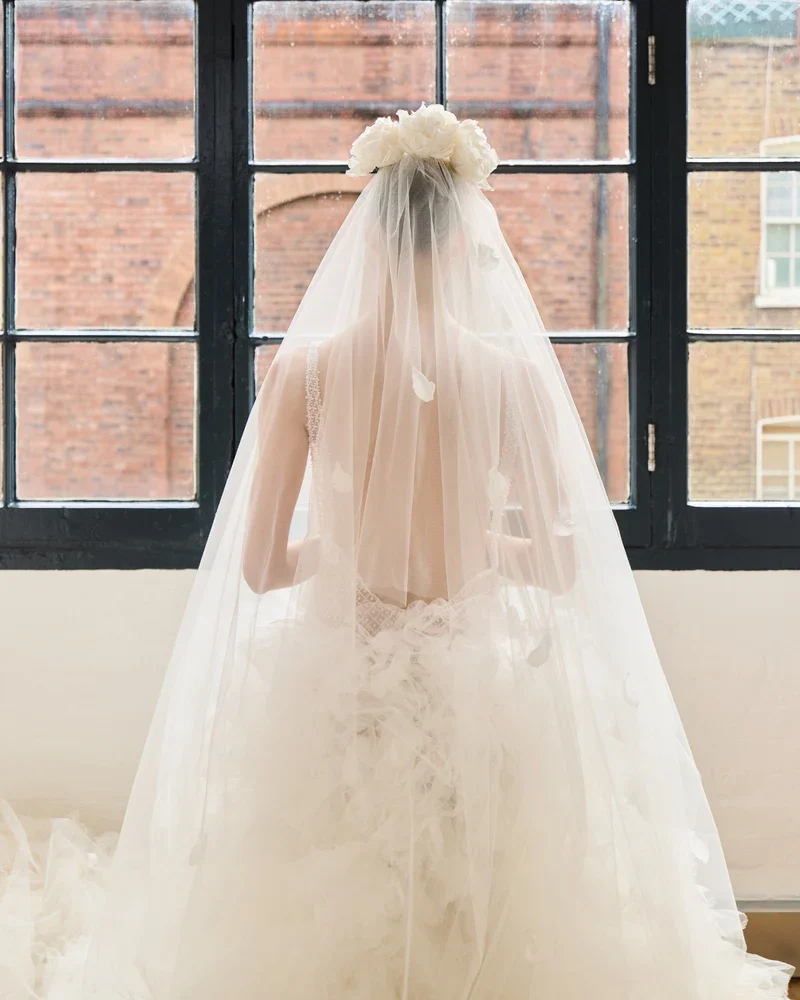 ROSA_VEIL_BACK.webp