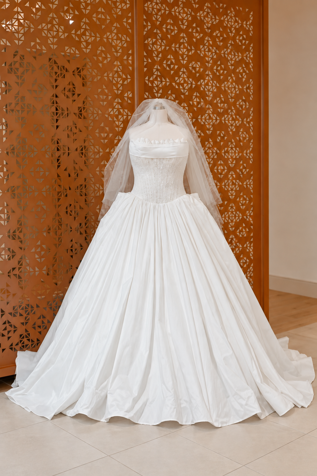 IMAGE FOUR CURVE COUTURE MDB.png