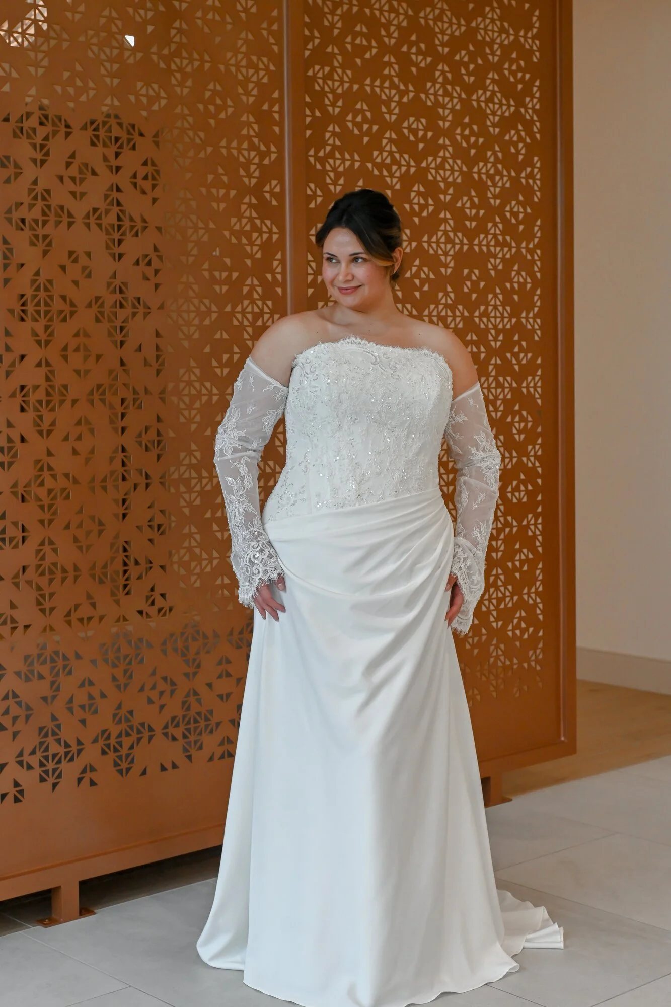 Curve-Couture-Bridal-Plus-Size-Wedding-Dresses-Unforgettable-Lisbon.jpg