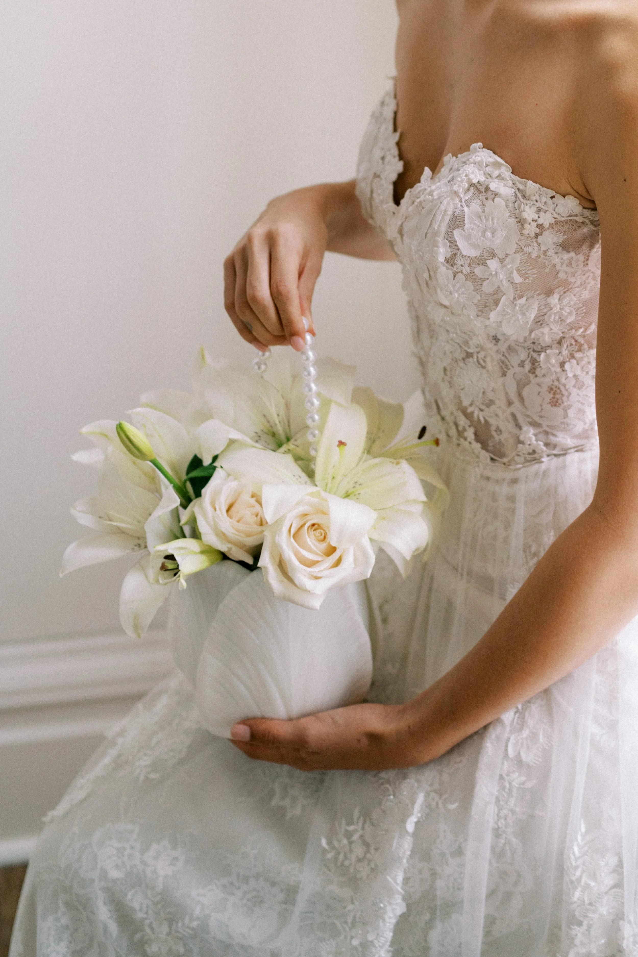 2620-bridal-bouquet-tulip-purse-pearl-straps-alternative-bag-accessory-white-twigsandhoney-c.jpg