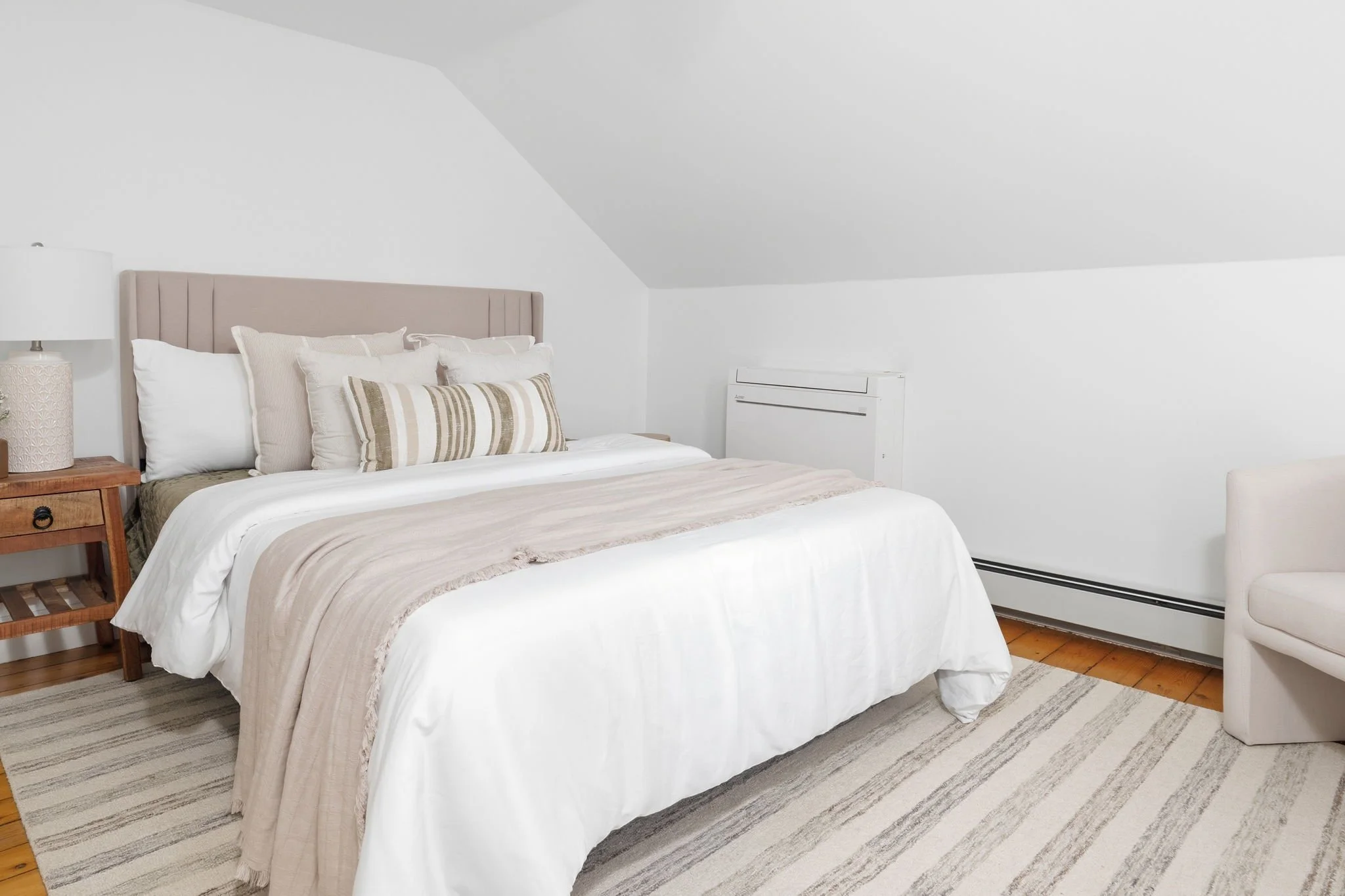 17-web-or-mls-41206-19 Third St-RE-PH-OF.jpg