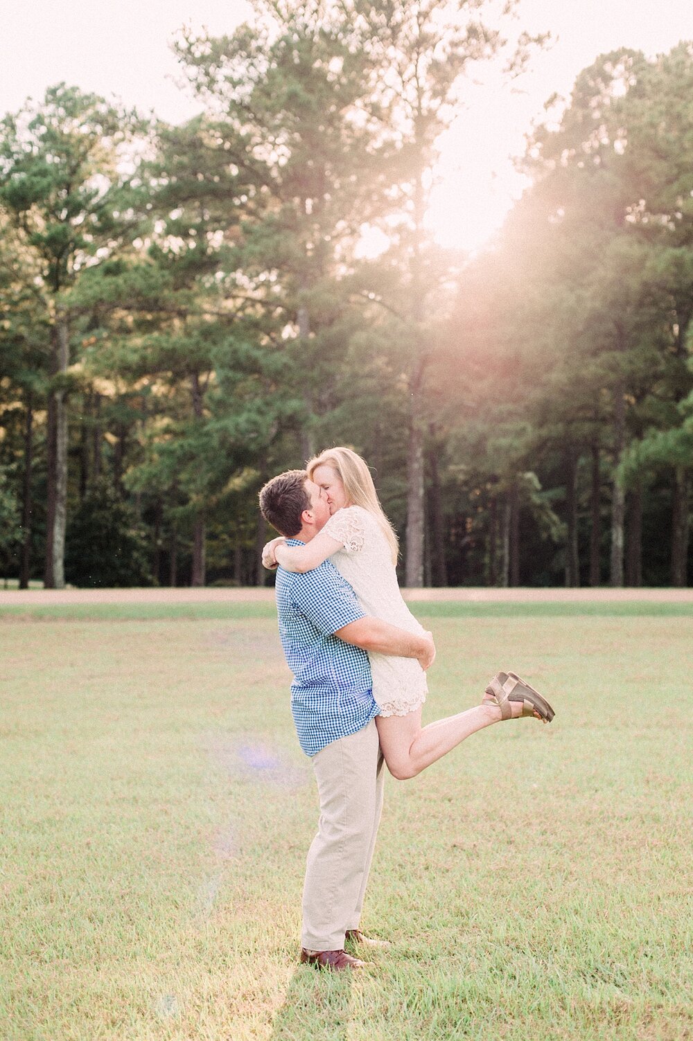 Jackson-Mississippi-Engagement-Photographer_020.jpg