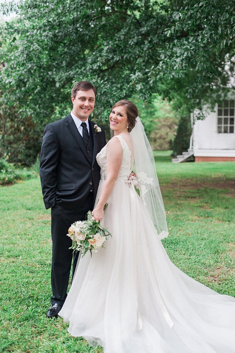 spring-wedding-the-cedars-jackson-mississippi_30.jpg