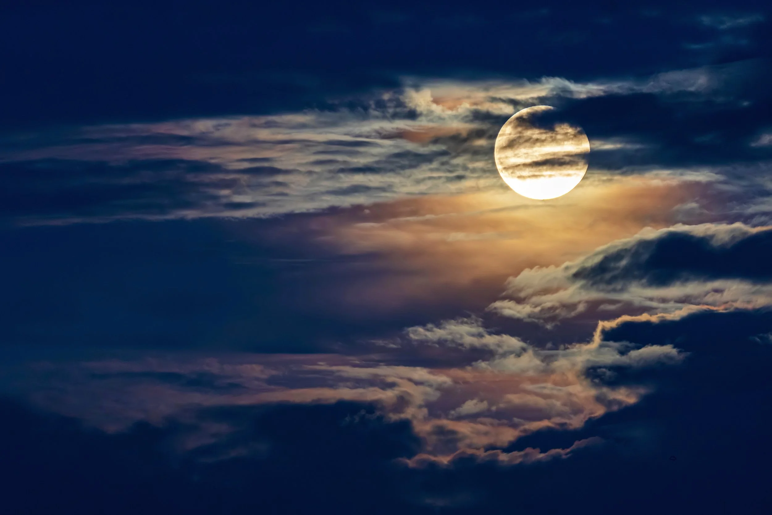 Full Moon in Aries -Remembering the Inner Fire