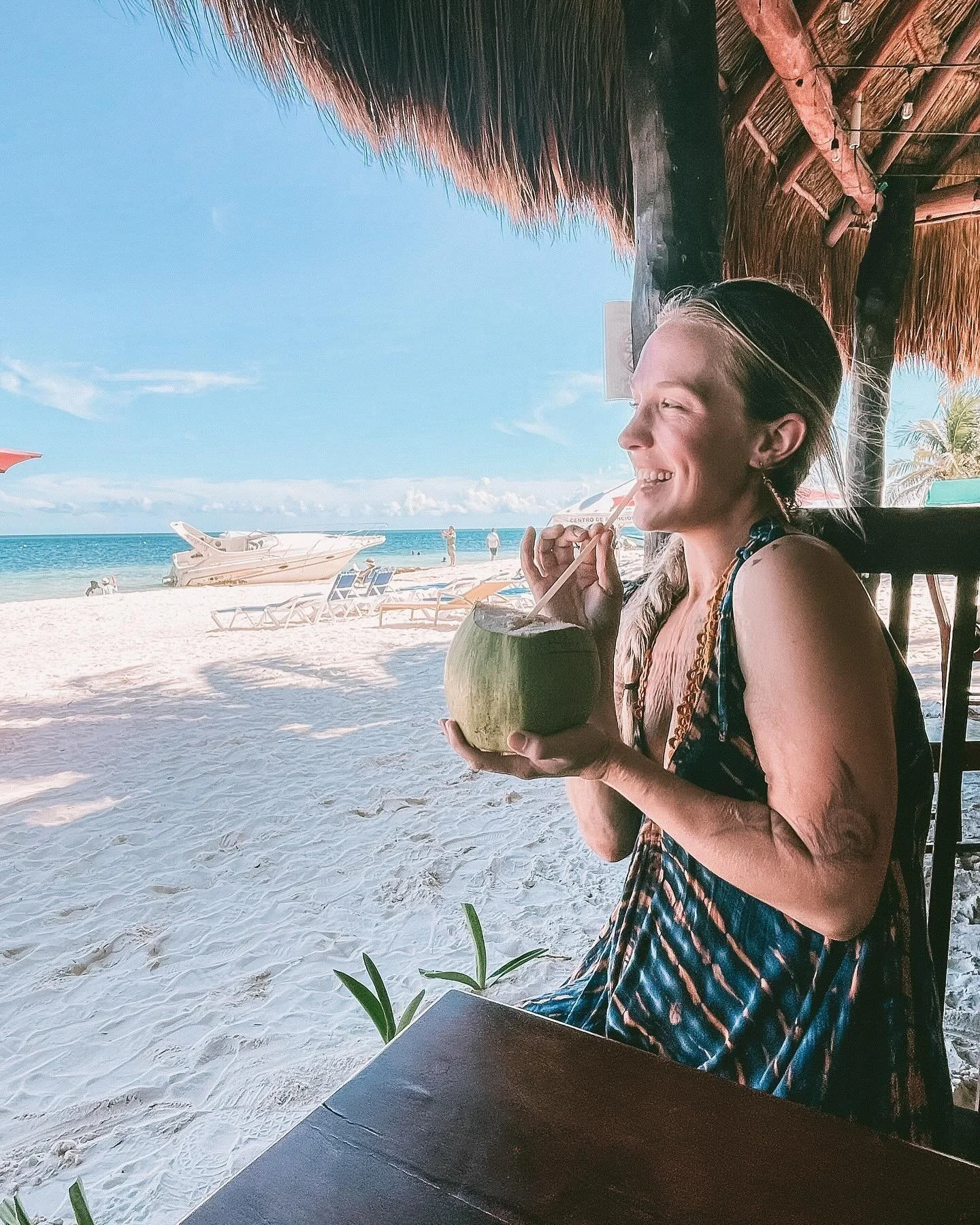 thank you, thank you, thank you 🌊🌞🌴🥥🙏

Thank you to the beautiful land, the people that have tended to it over the centuries, @unitedyogastudio @michellereneepasos &amp; @yogarays_ for hosting, @drcarolinefernandez &amp; @ggz_world for cooking &
