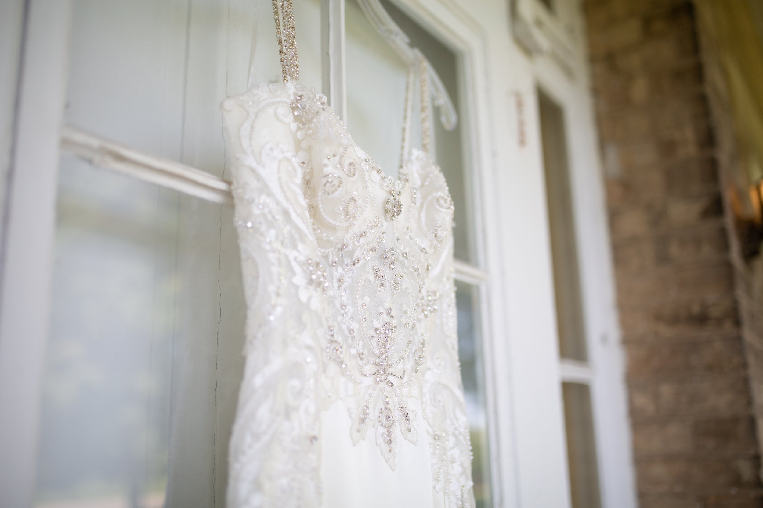Wedding Dress & Accessory Cleaning and Preservation – Wedding Dress  Preservation by The Knot