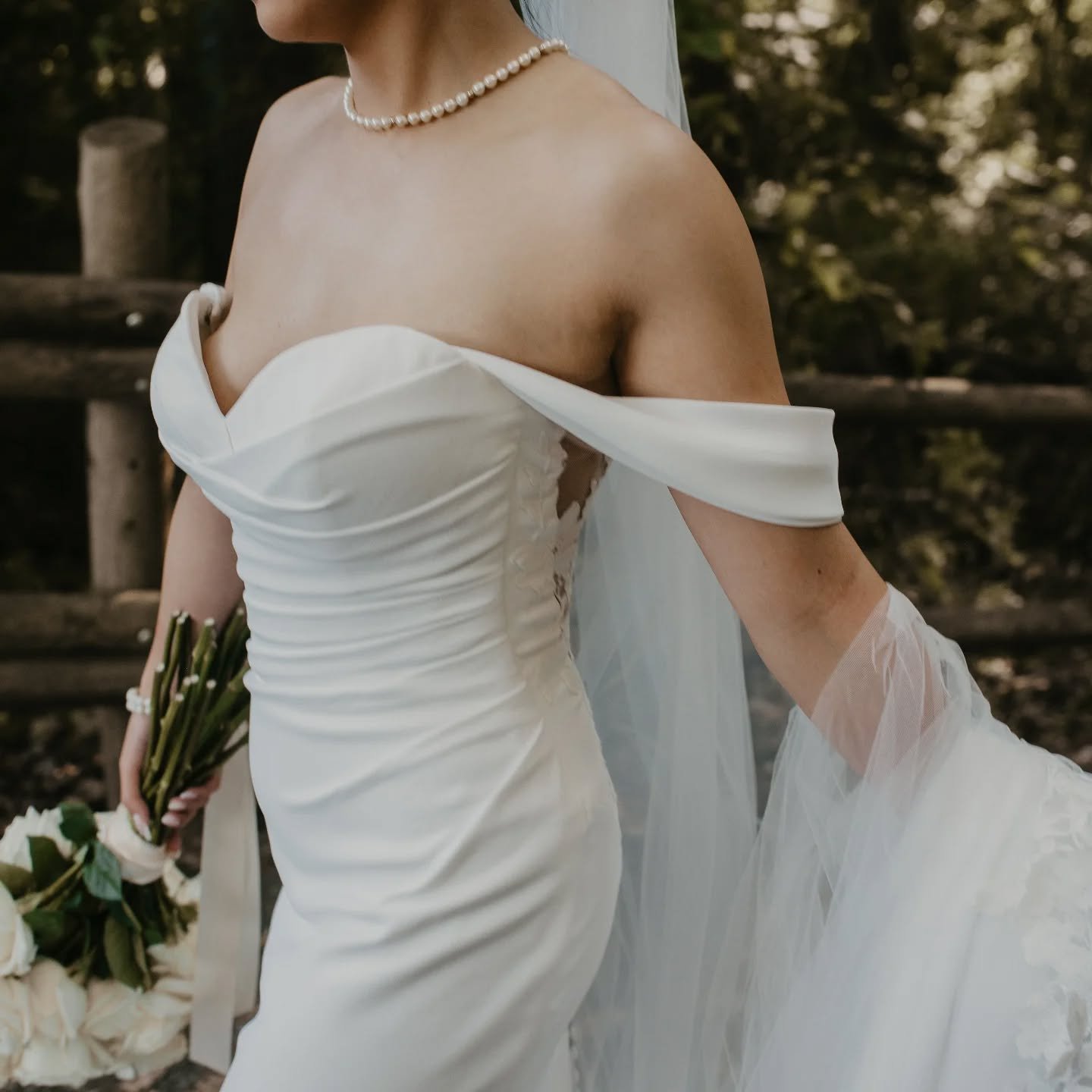 This needs no words... it's just about the beautiful dress.💚