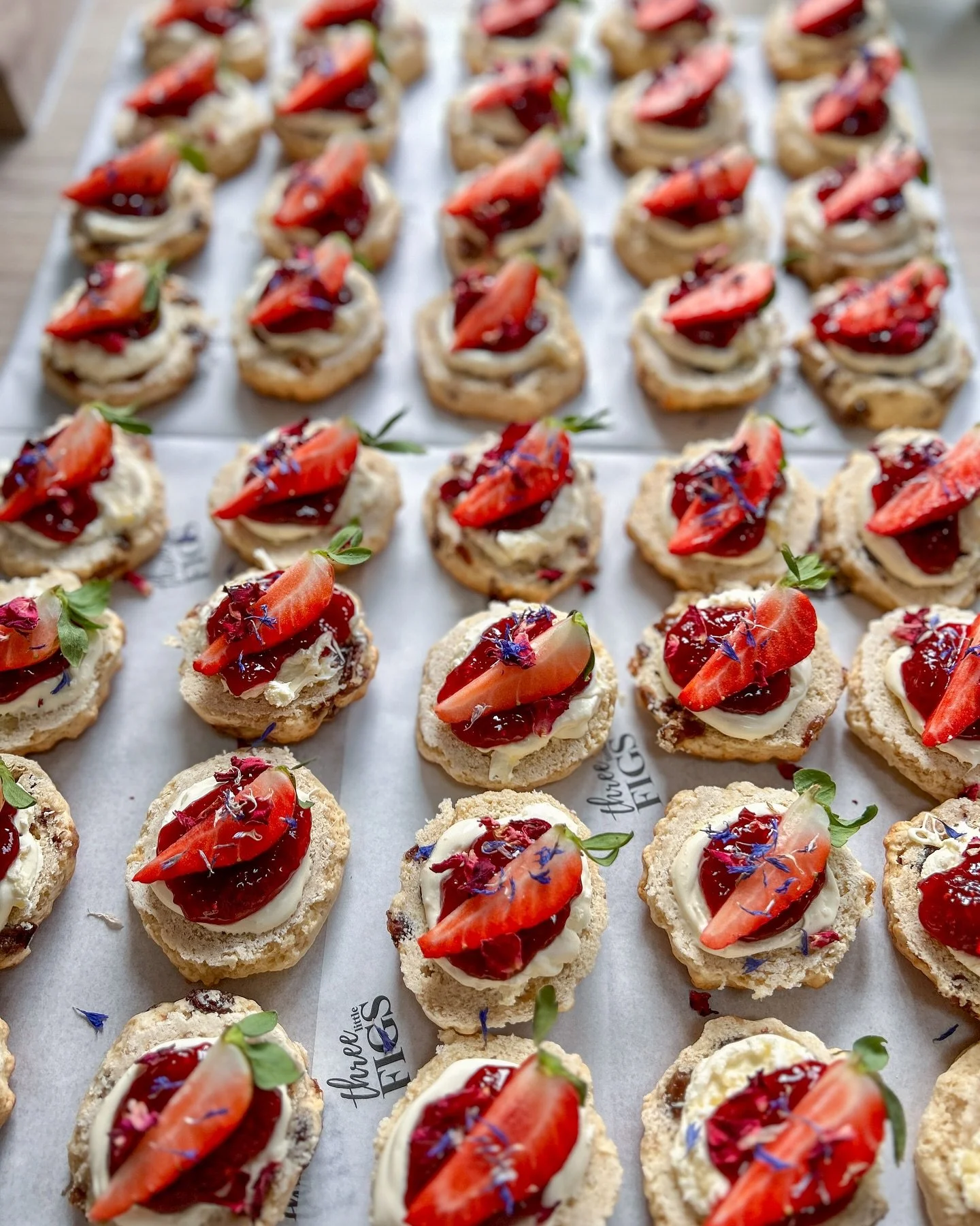Just add tea ☕️ and your favourite people 

Warm sunny days and garden parties are coming folks, and we&rsquo;ve got just the thing to make hosting effortless&hellip;

A fresh take on #afternoontea, featuring bagel bites, a mixed dessert platter, and