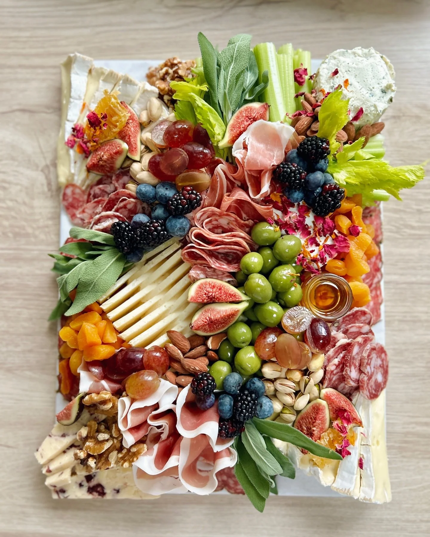 Cheese 🤝🏼 charcuterie