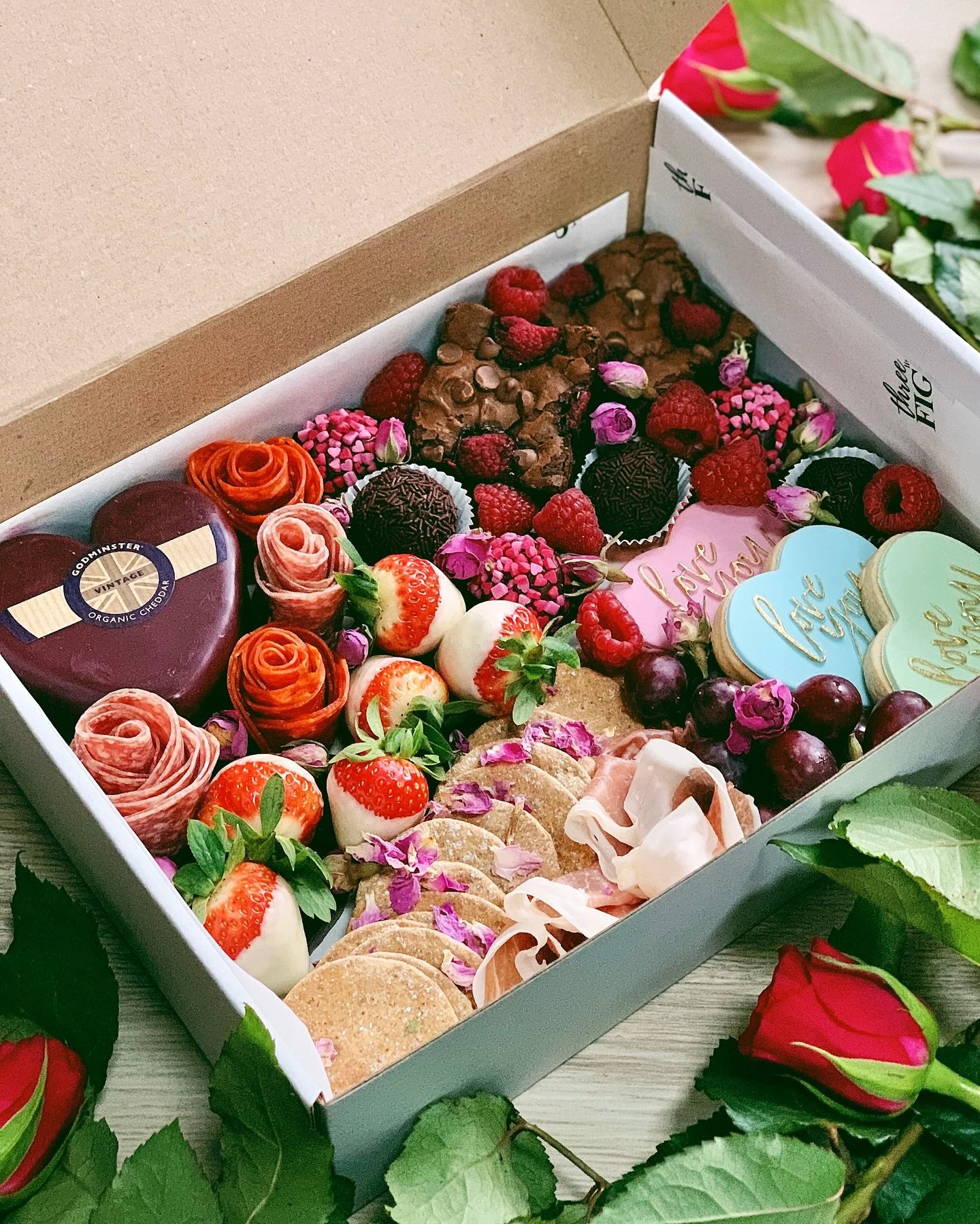 Roses are red, violets are blue, I&rsquo;d share my snacks&hellip; but only with you x 

Happy Valentine&rsquo;s Day, lovers! ❤️&zwj;🔥 here&rsquo;s a few v day highlights from over the years. Sending you all lots of love x 

#briemine #valentinesgra