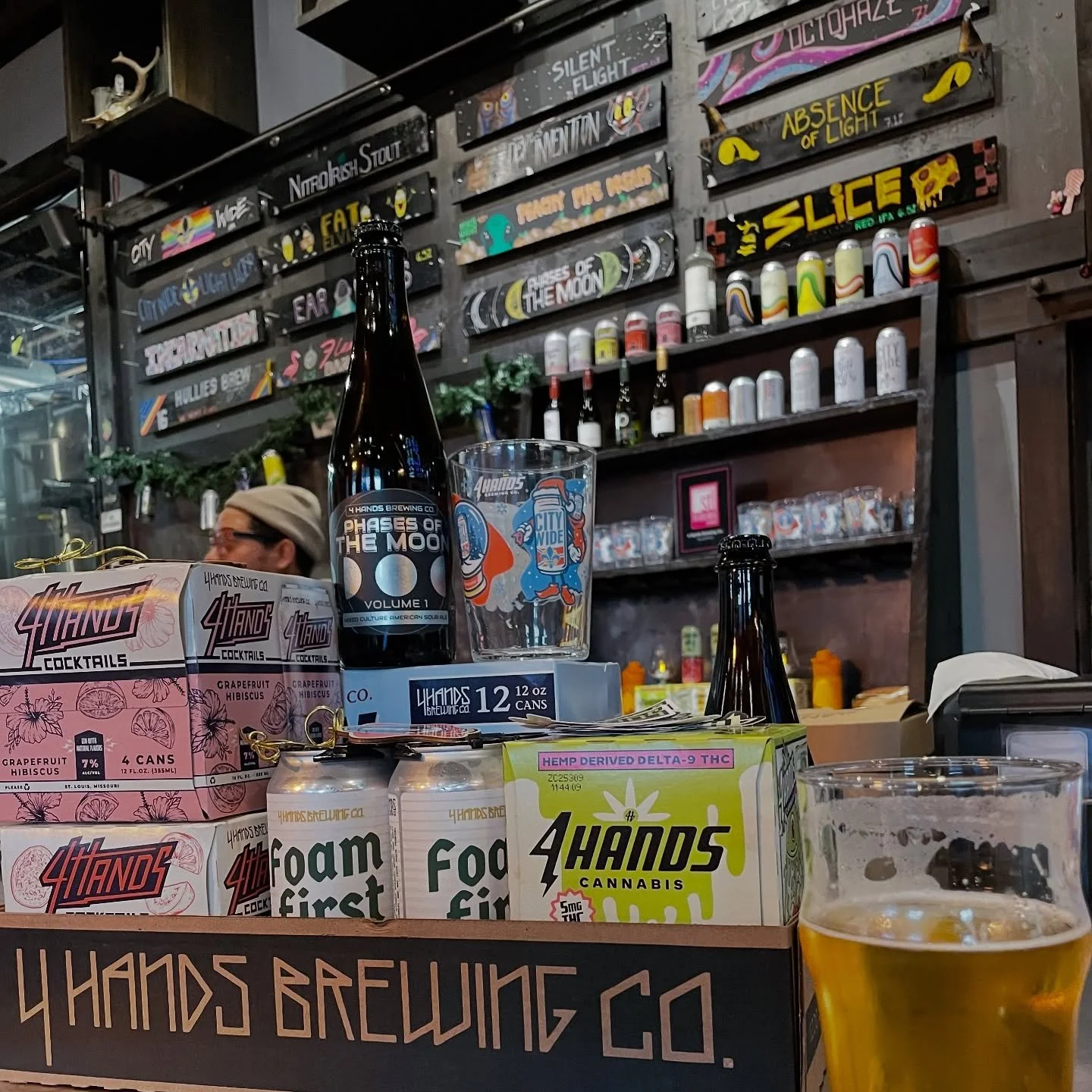 This #Thanksgiving, more drinky drinky, less talky talky. Thanks @4handsbrewingco @4handsgreen

Get your 2nd drink FREE at any @4handsbrewingco password MOSTLY