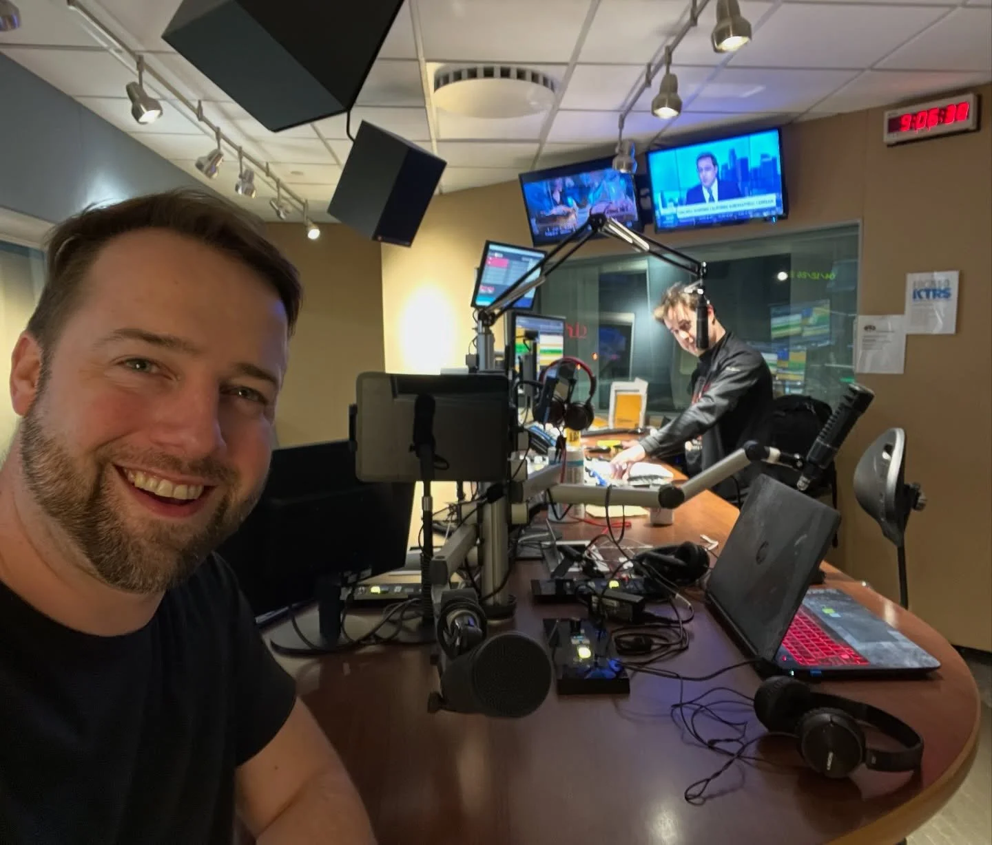 Tune in NOW to @550ktrs @geektomeradio and hear all about @2riverscomiccon @team_jakey @mostlysuperheroes and some nerdy talk! #stlouis