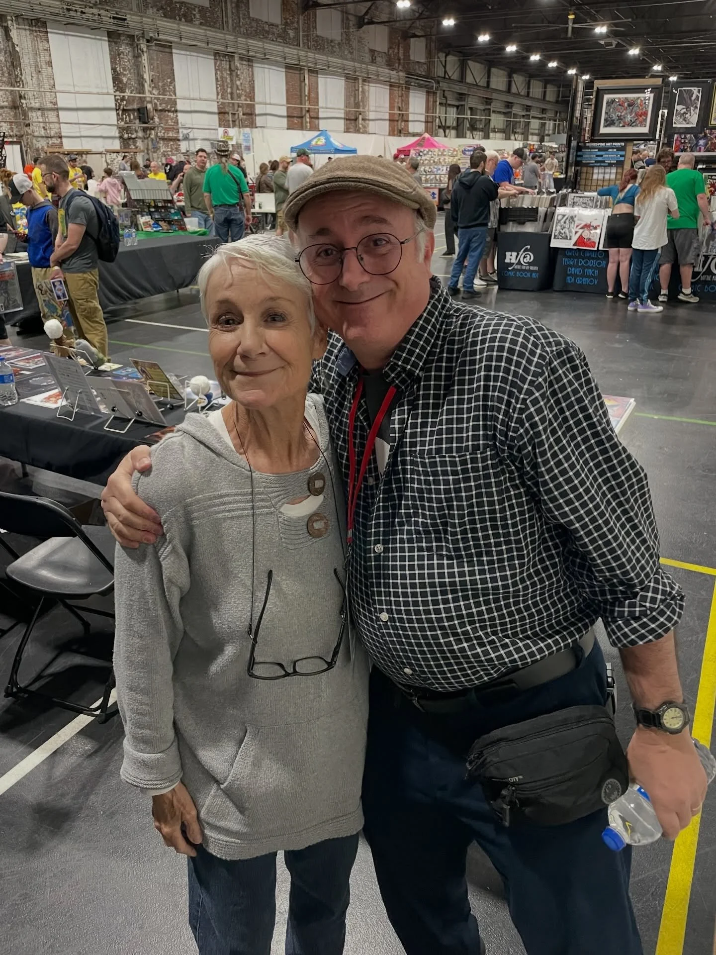 Day 1 of @2riverscomiccon was GREAT. Come by for the final day today! @steelshopathleticsevents 

#stlouis #comiccon #codplay