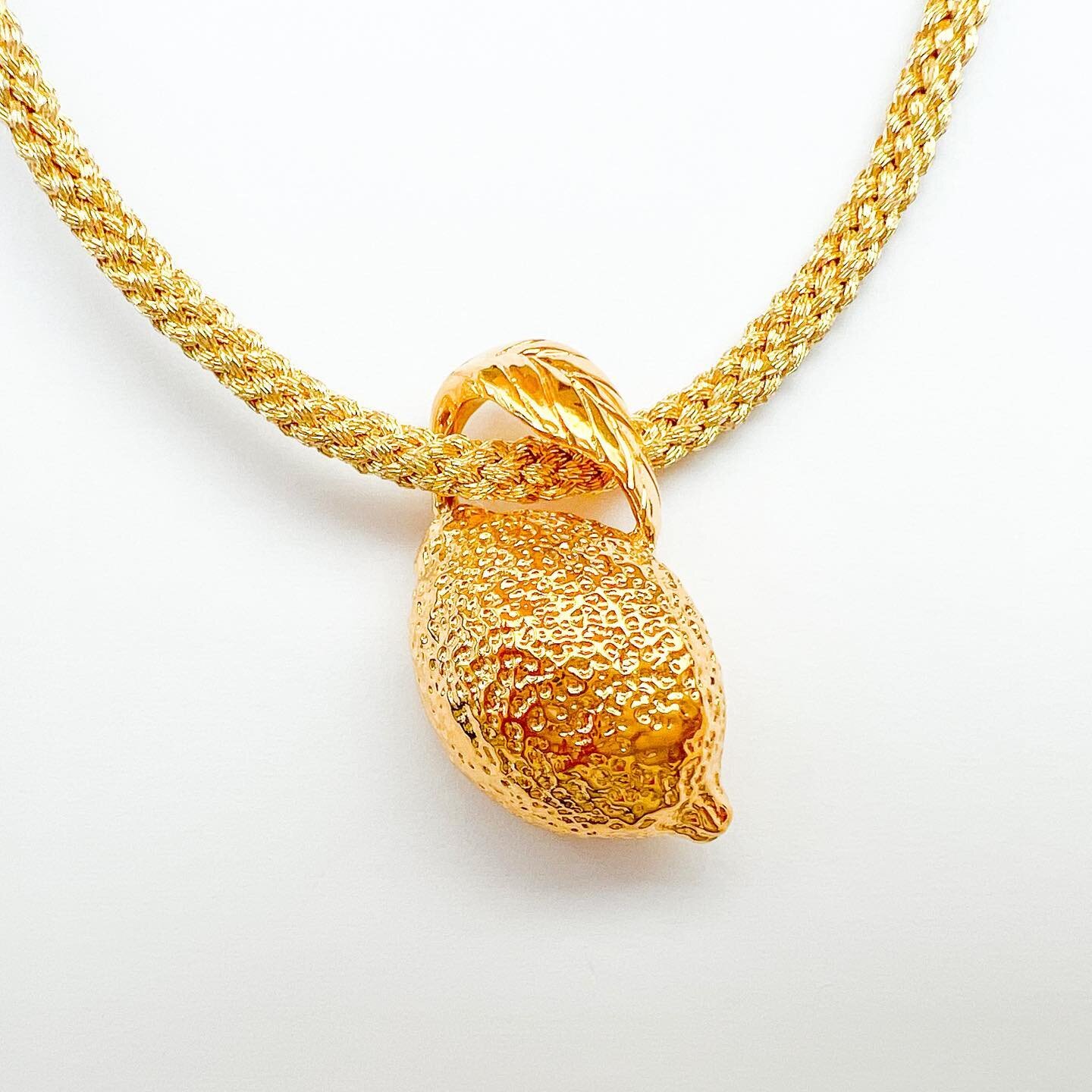 Lemon necklace in gold plated or 9 carat gold with handwoven gold thread. Originally hand-carved in wax (swipe to see wax work), you can see the trace of my hand in every jewel. Order yours now at www.josephinedestael.com #jewellery #lostwaxcasting #