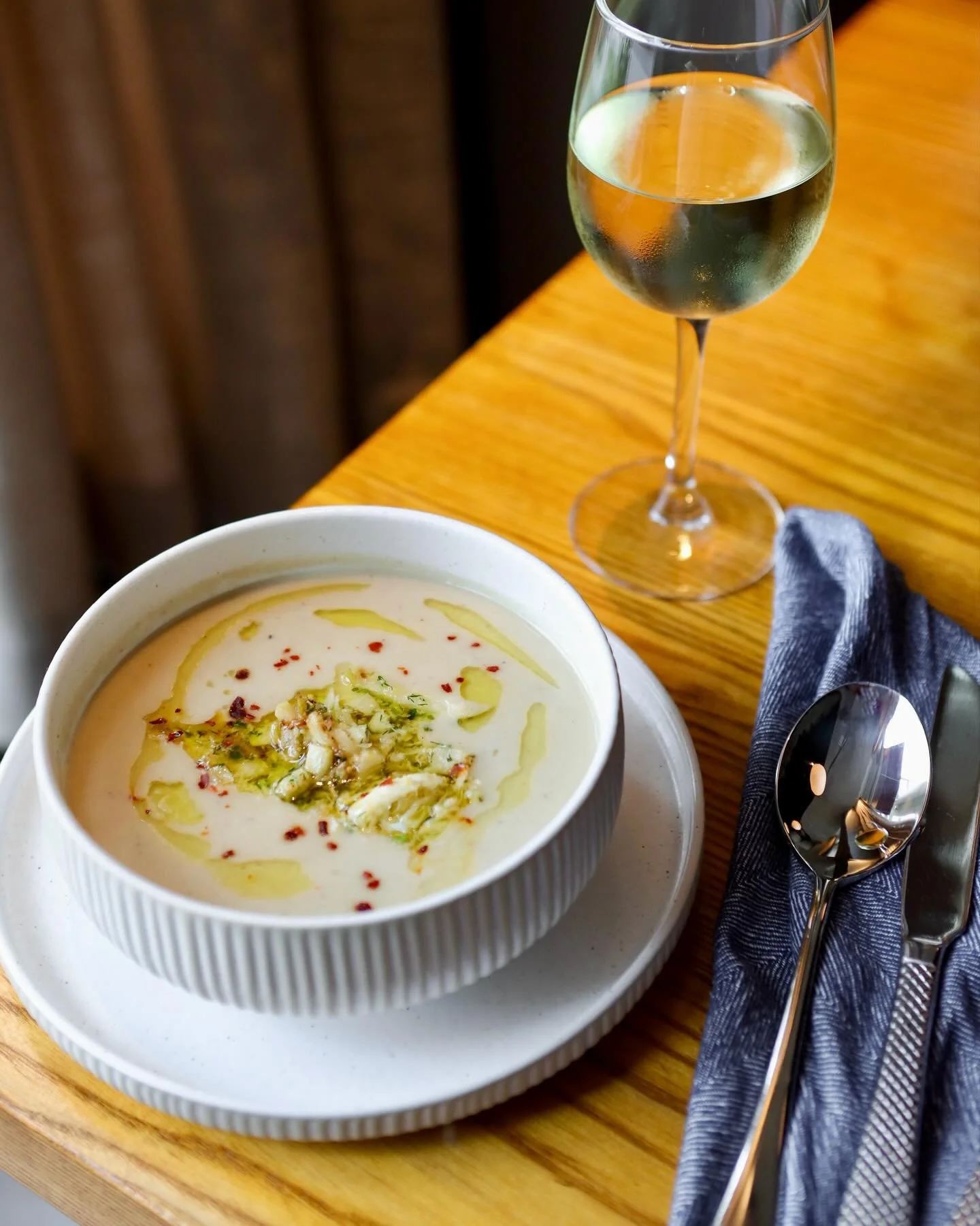 Today feels like a comforting soup type of day.

Celery Root &amp; Crap Soup 🦀 

&bull; Jumbo Lump Crab, Apple, Tarragon, Brown Butter.

Available on lunch and dinner menus!