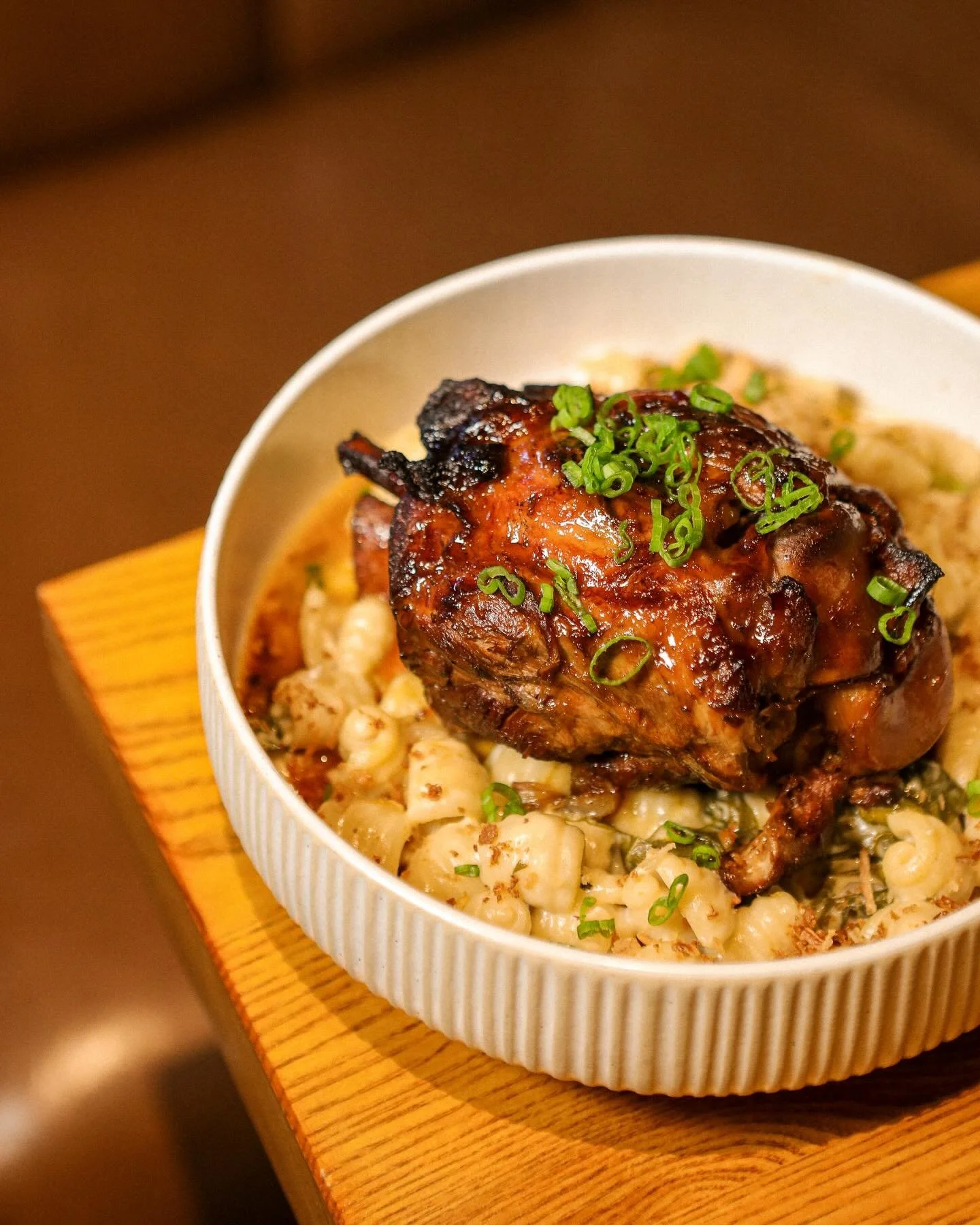 Some comfort food for this wintry weekend ❄️

Cider Glazed Ham Hock with Collard Green Mac &amp; Cheese:

&bull; House-made Cavatelli Pasta, Noble Cheddar Sauce, Focaccia Breadcrumbs, Crispy Onions.