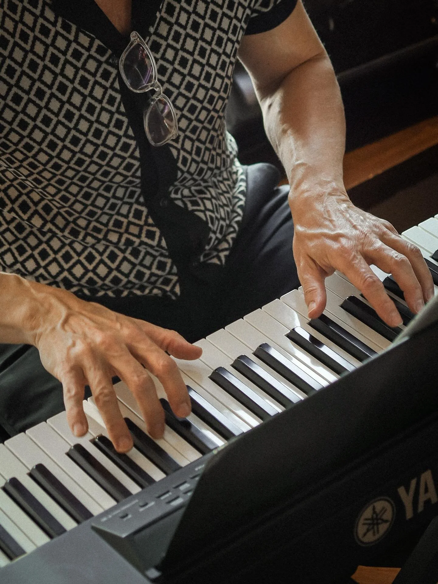 Looking for live music? 🎶 

Every Thursday 6&ndash;8pm enjoy the musical stylings of local musicians!

Grab a seat and enjoy the vibes ✨