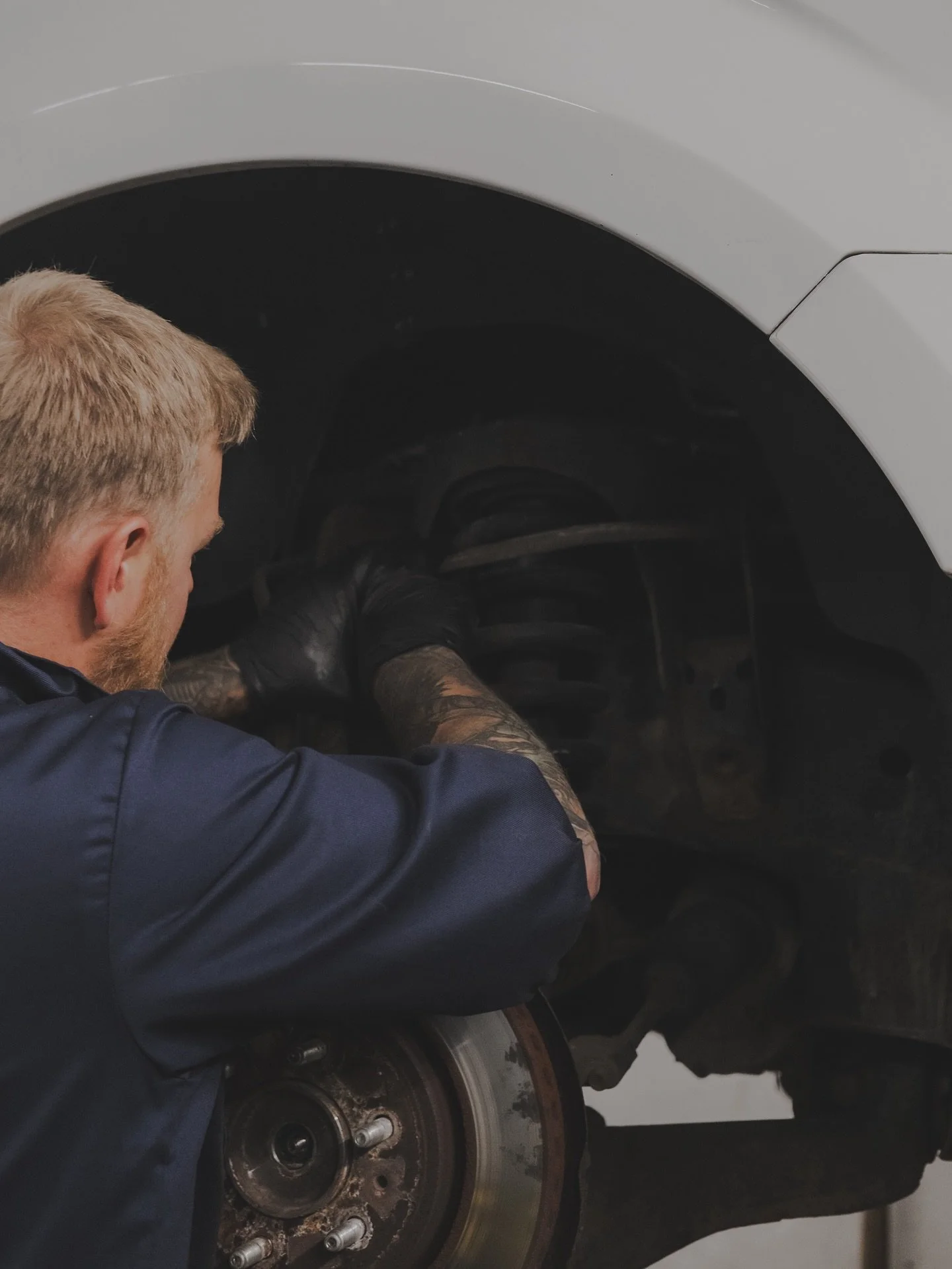 Fall’s in full swing! Don’t wait until winter hits to get your vehicle checked. Book your seasonal maintenance appointment today 🍂