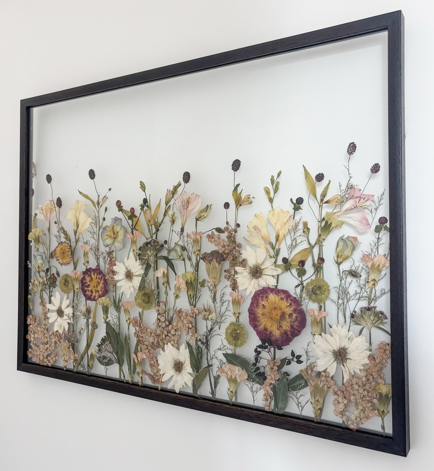 Can&rsquo;t decide between meadow or bouquet style? Why not have both 🤎🤎

Grand | Meadow | Dark wood
Classic | Bouquet | Dark wood