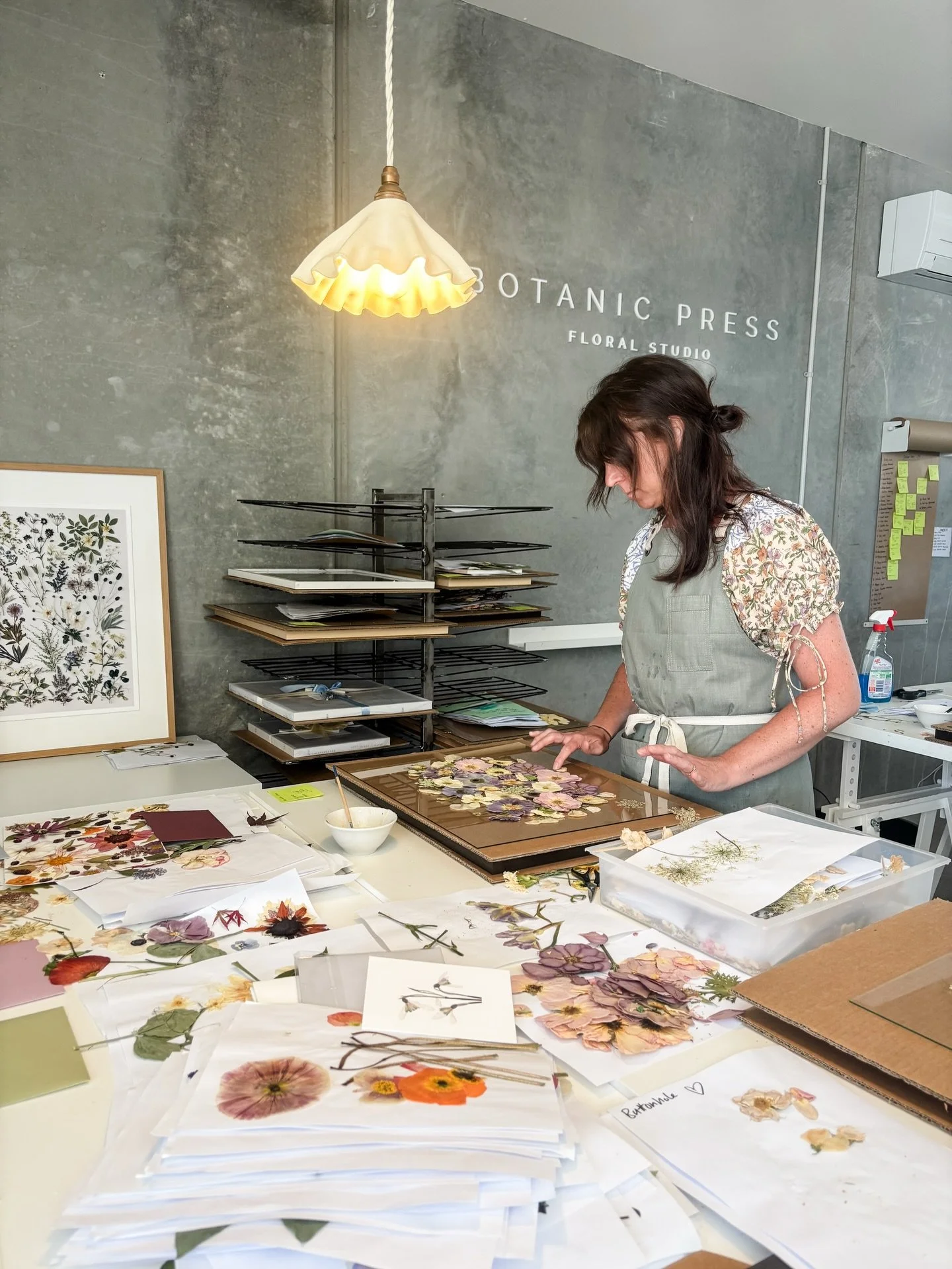 Another week at the studio done and dusted 💚 It&rsquo;s been a week of balancing school holidays as the busy wedding season ramps up. We&rsquo;re filling quickly, so if bouquet preservation is on your mind, now&rsquo;s the time to book!