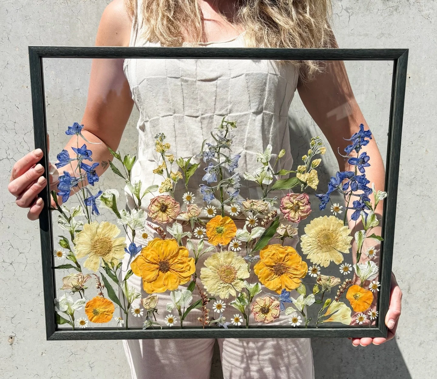 For Hannah 💙💙💙

Beautiful florals by @bloomsbytheworkroom 
📷 @luisaapanui 

Classic | Meadow | Dark green