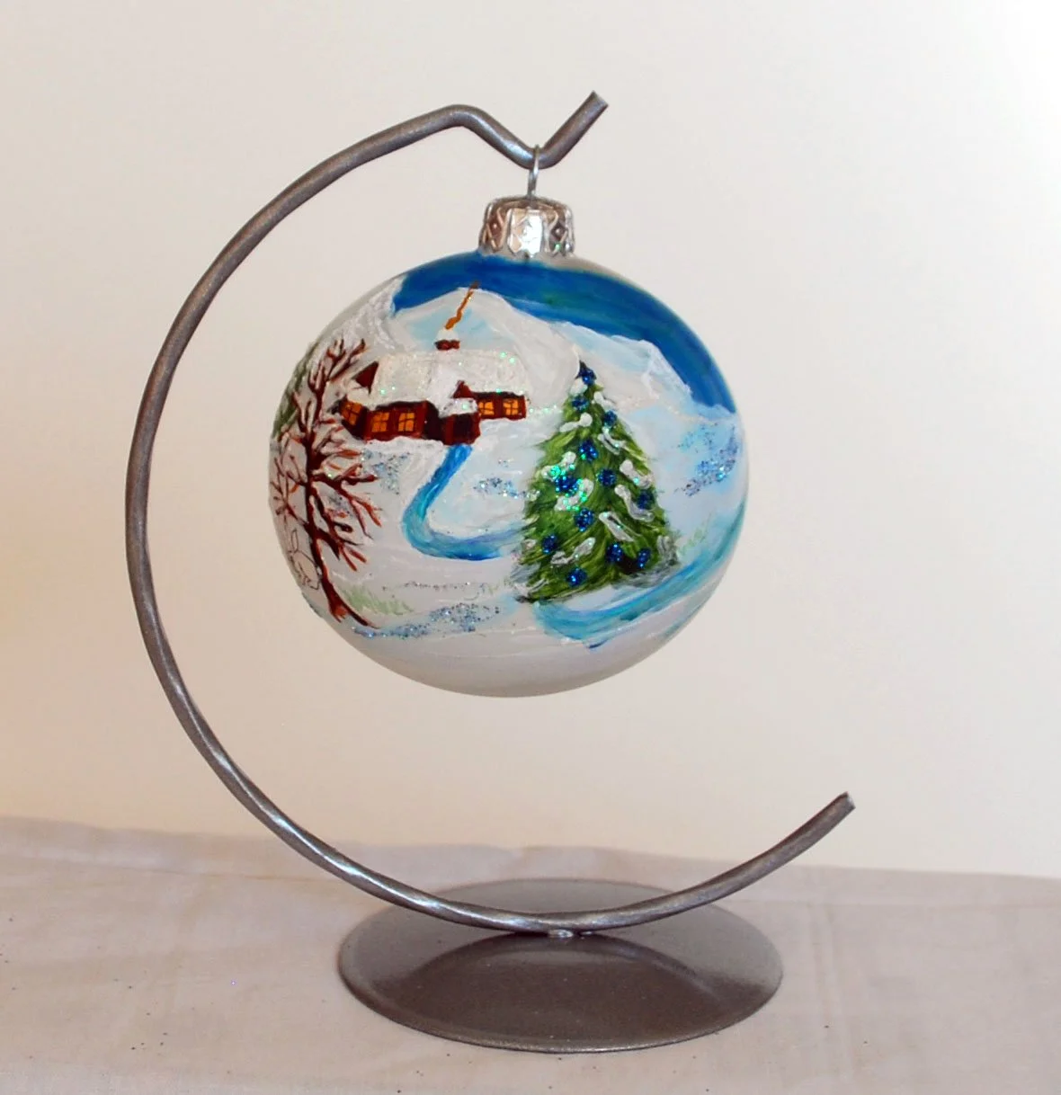 HAND PAINTED GLASS BAUBLE             80mm