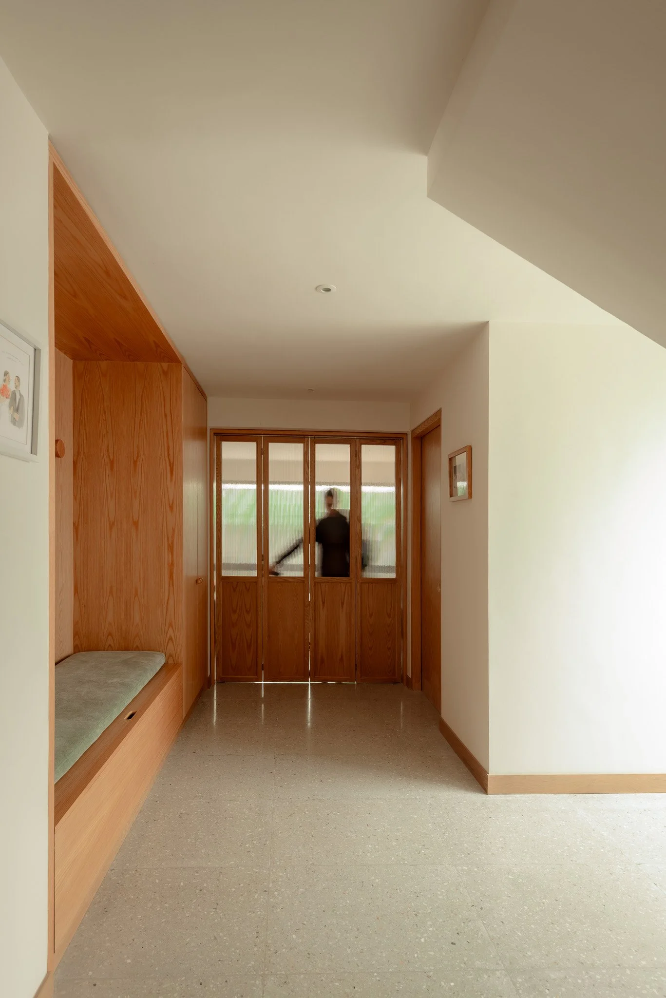 Interior de Casa Caura, diseñada por M-G Estudio.