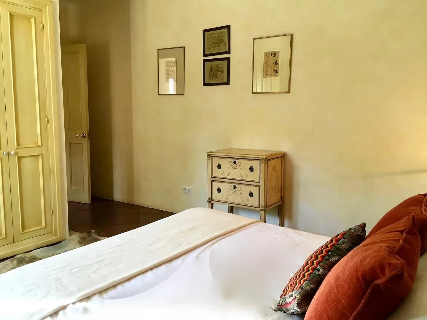Bedroom 4-1.jpg