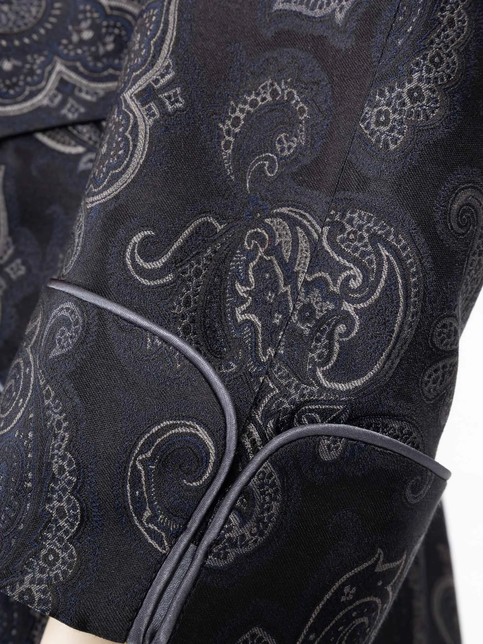 DH SS26 - Men's SJ - Grey Navy Paisley Cash Facing-4.jpg