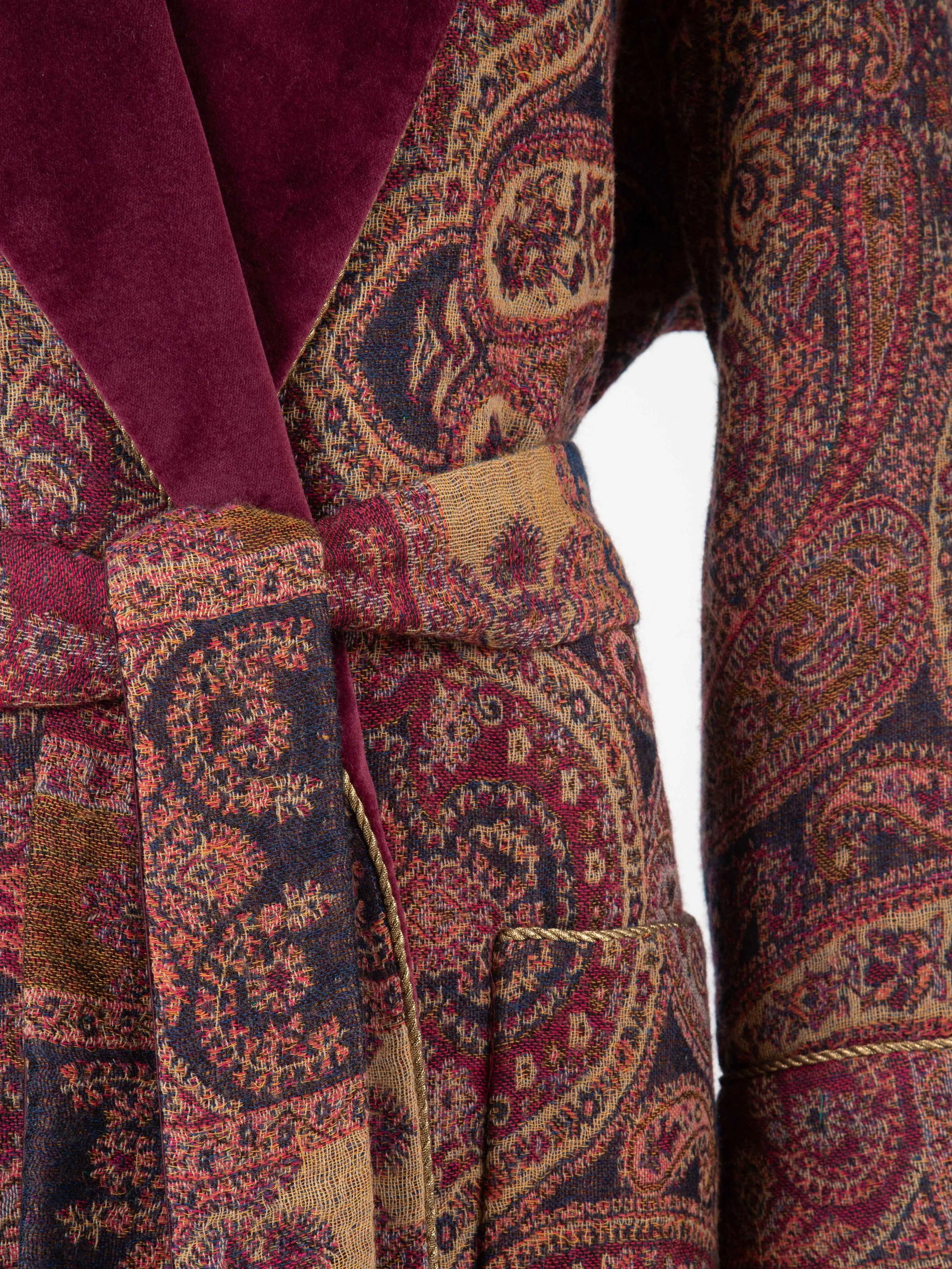 BURGUNDY PAISLEY WOOL JACQUARD FEm-2.jpg