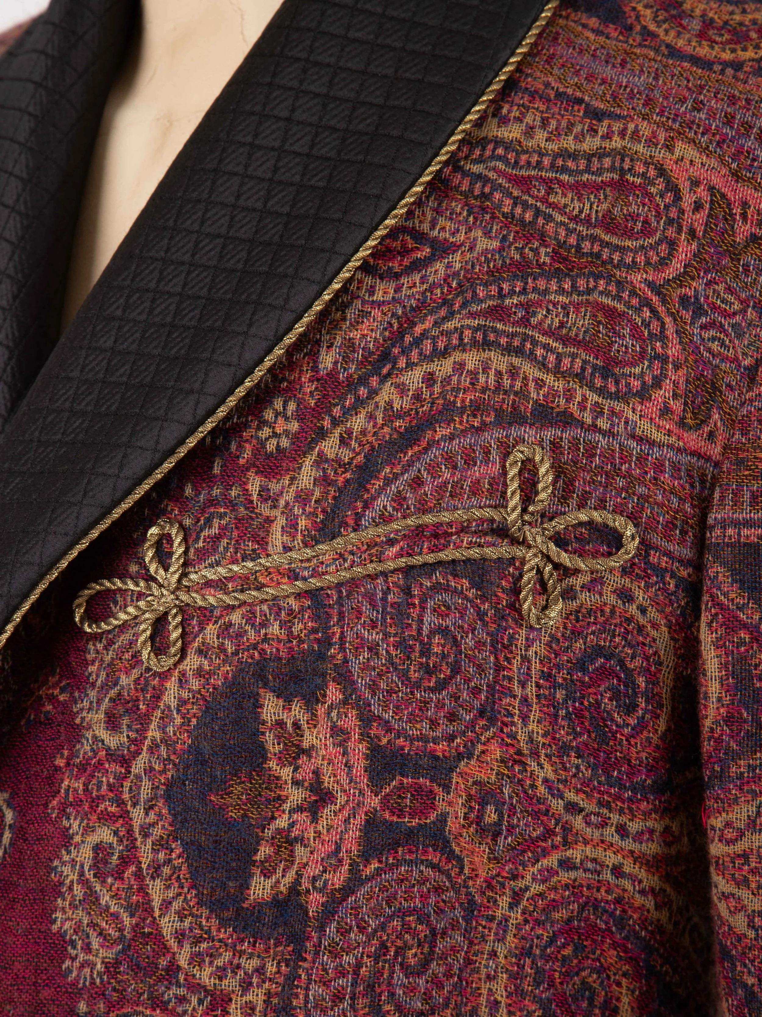 BURGUNDY PAISLEY WOOL JACQUARD MASC-3.jpg