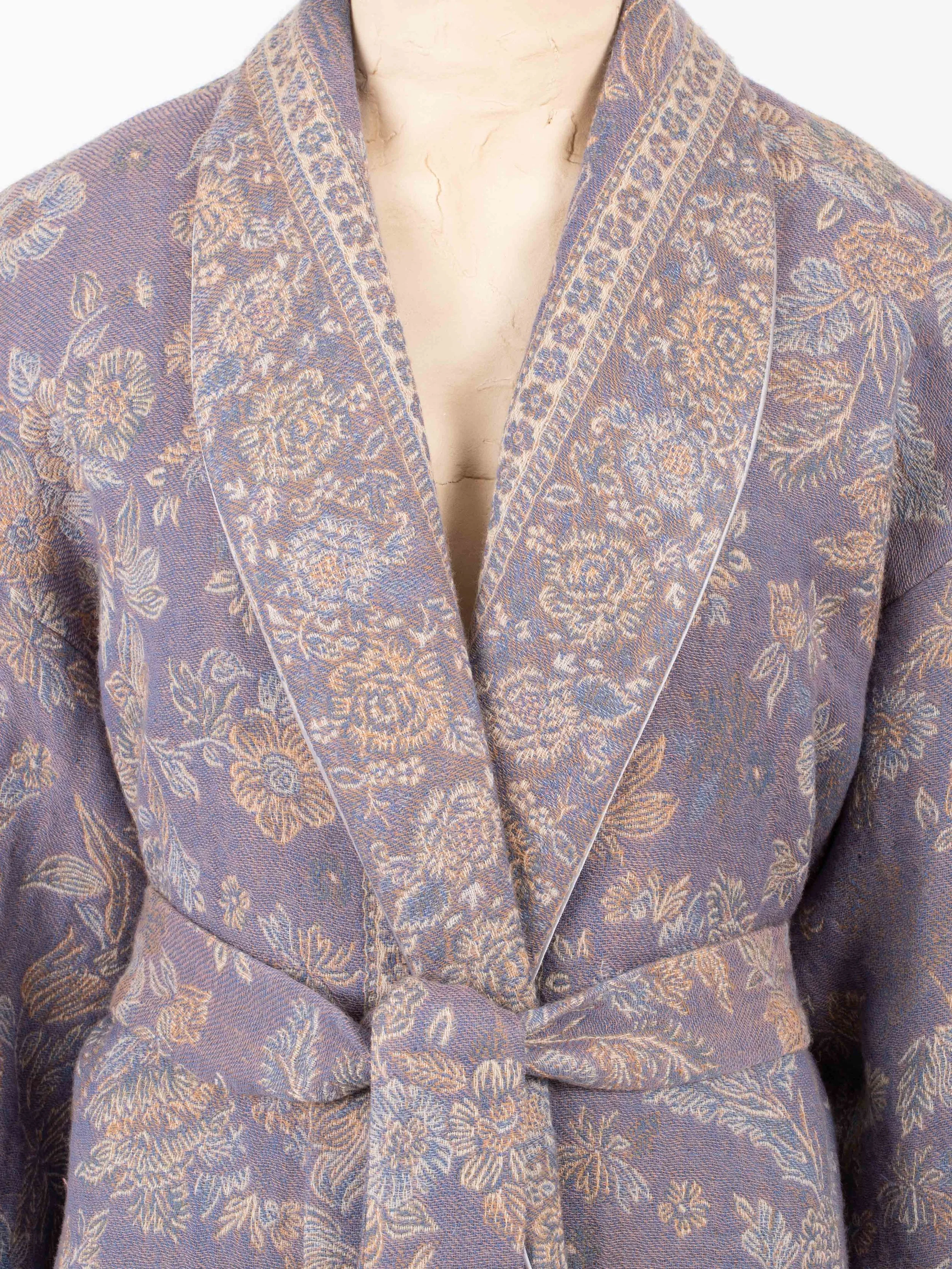 LAEVENDER FLORAL FEMININE-1.jpg