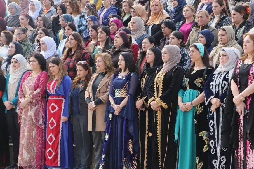 KURDISH WOMEN LEAD THE REVOLUTION