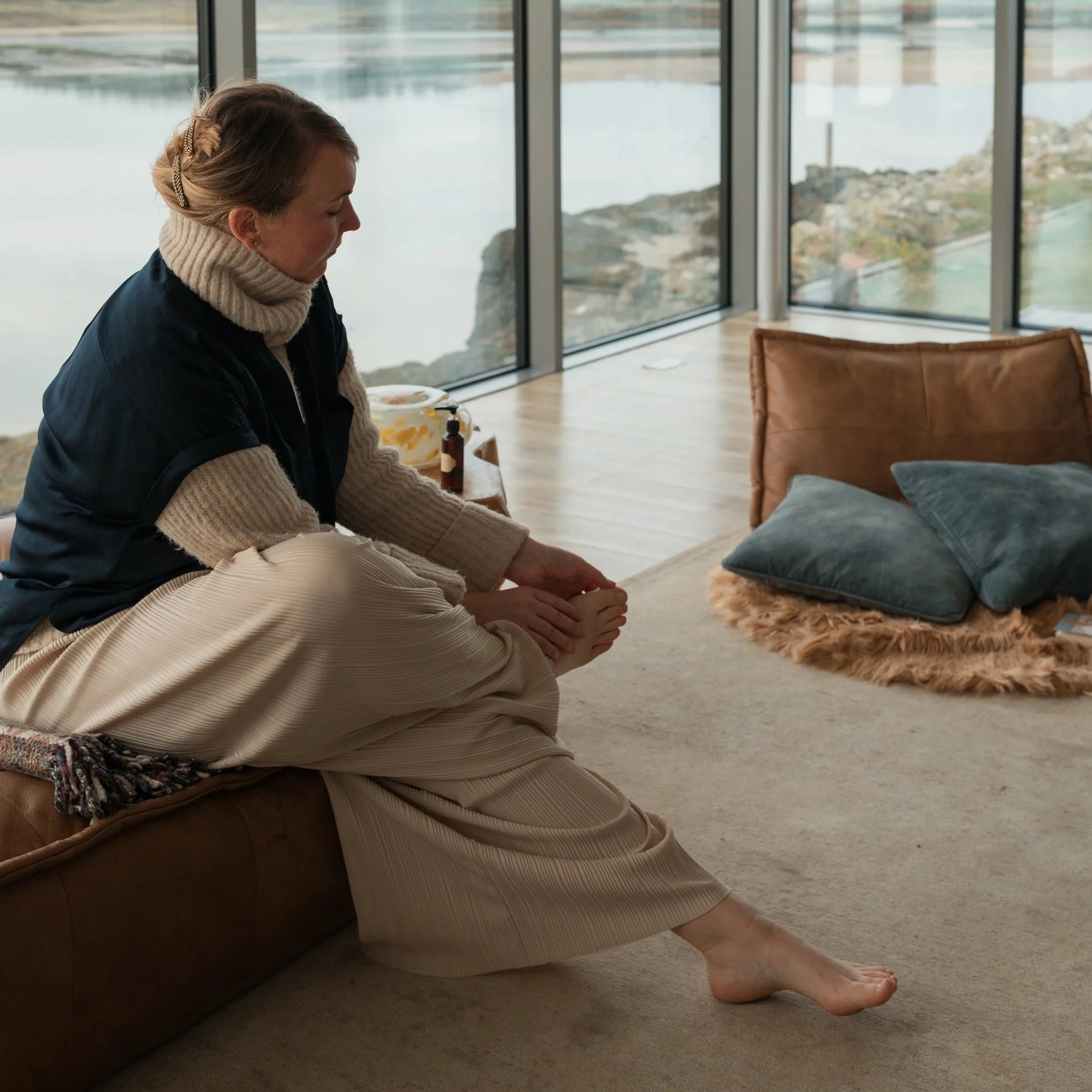 Women's coastal adventure retreats in Anglesey Wales | Jess Trent | Reflexology  - retreat house, Wales, by the sea. Sea vies. Quiet. Women only. daily massage. This is not a yoga retreat. Bird watching. Sea swimming. Salt water dips.