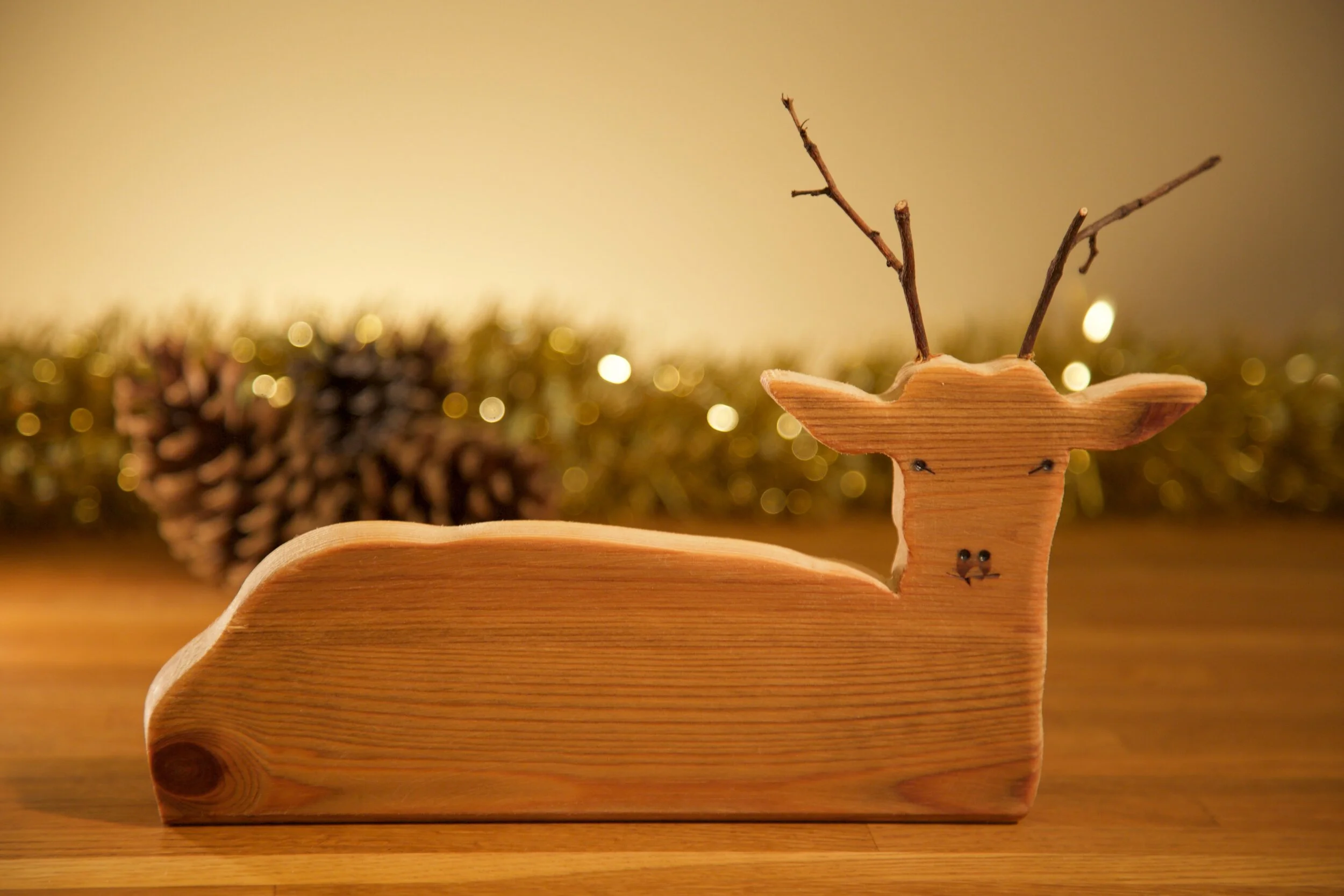 Sitting Reindeer L:22cm £12