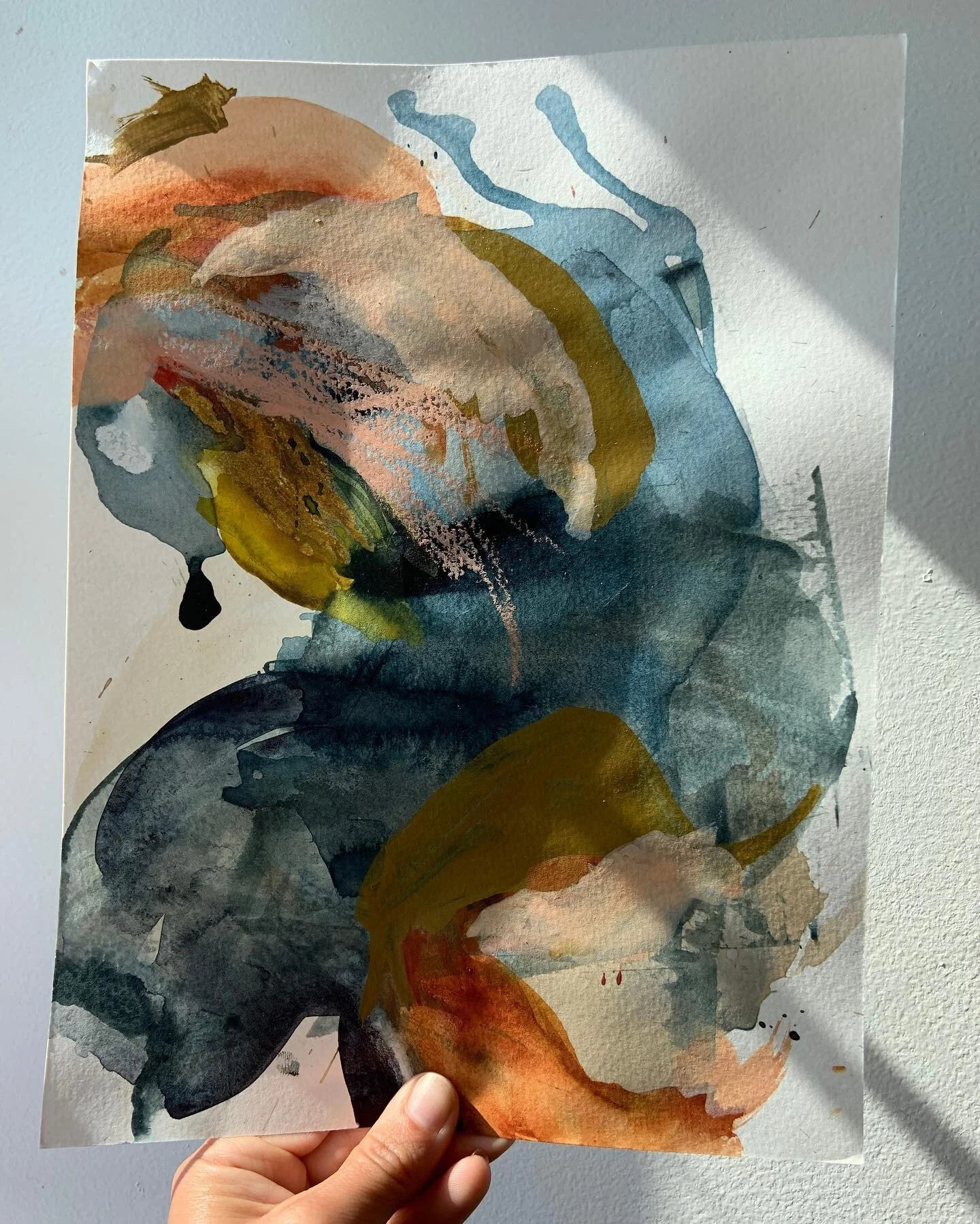 Been busy working full time at middle school, studying full time at grad school, &amp; faking spare time to run around on beaches w my dog. 
&hellip;
But then today @shelby.goldsmith showed up in her elbowin&rsquo; outfit, elbowed her way into my hou